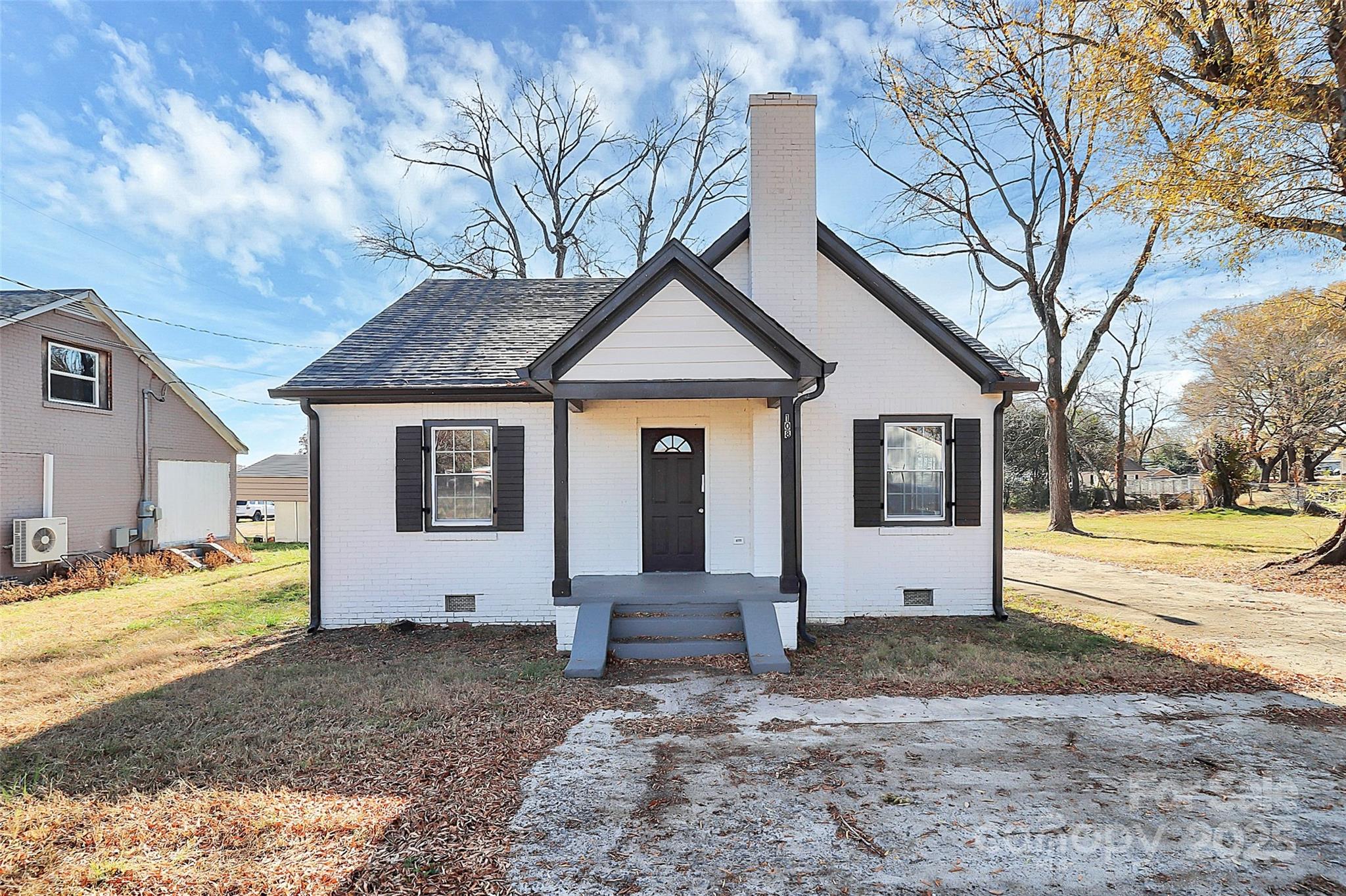 108 Lee Drive Property Photo 1