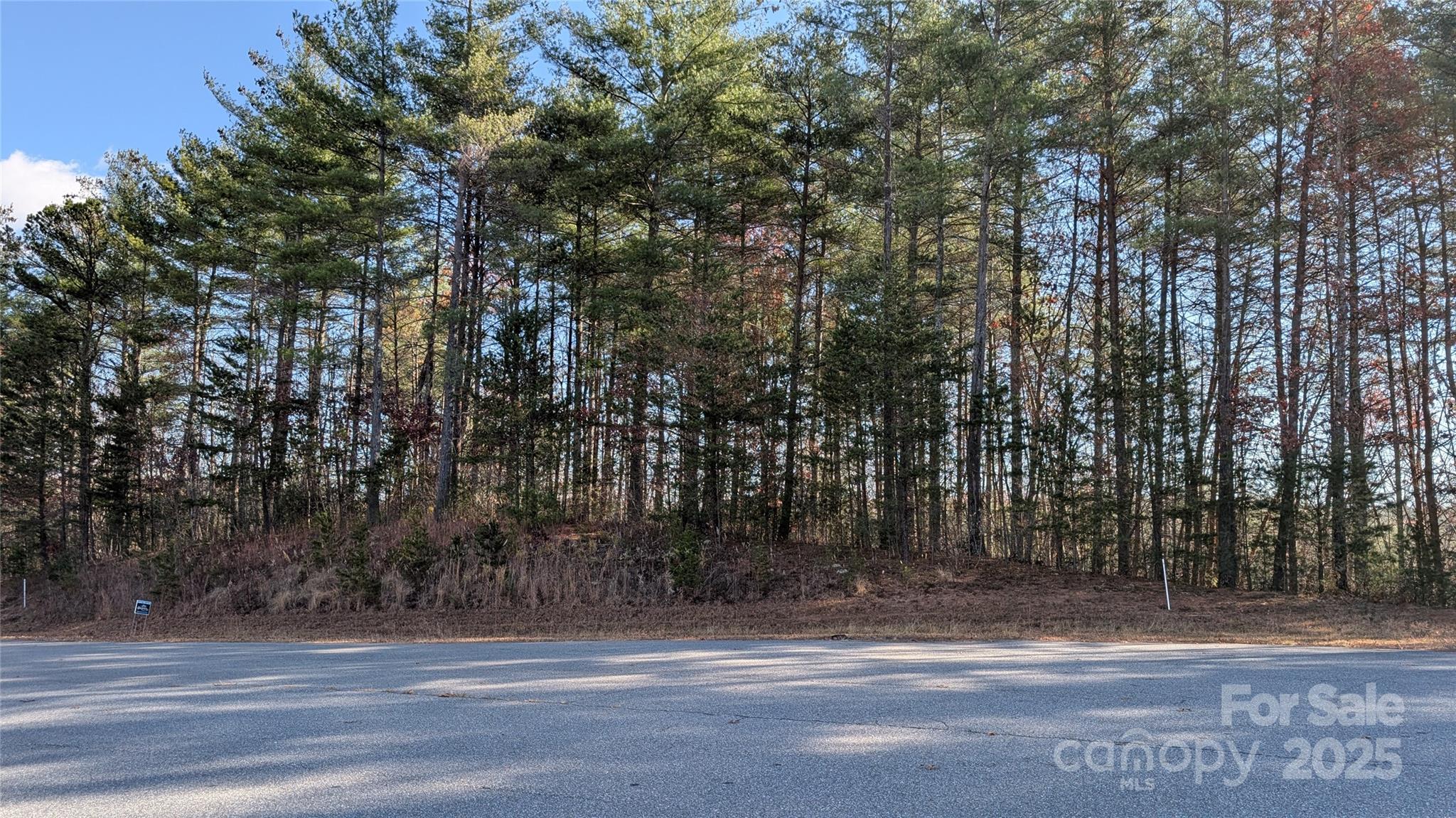1111 Table View Drive Property Photo 1