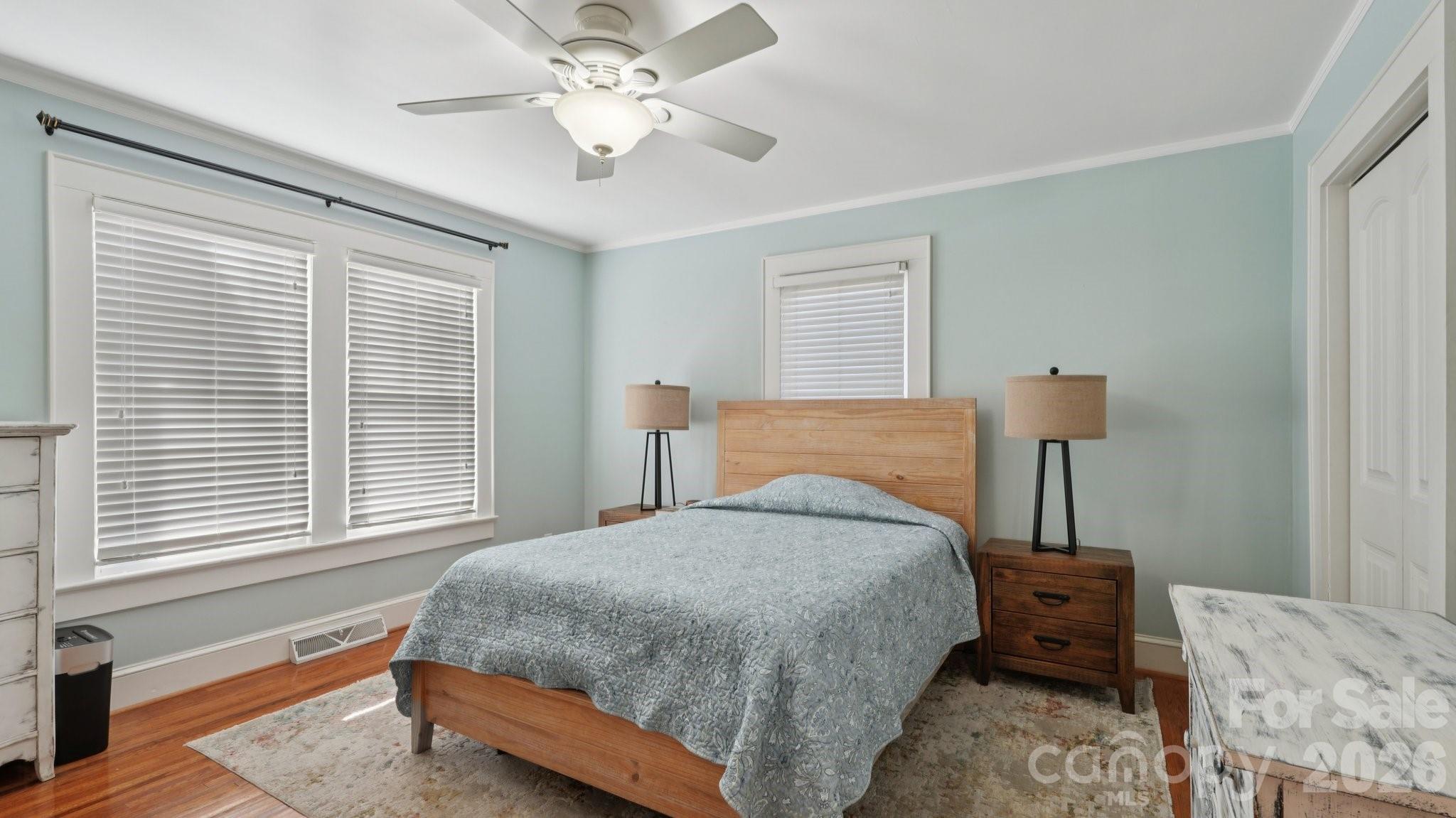 552 Hyde Park Drive Property Photo 18