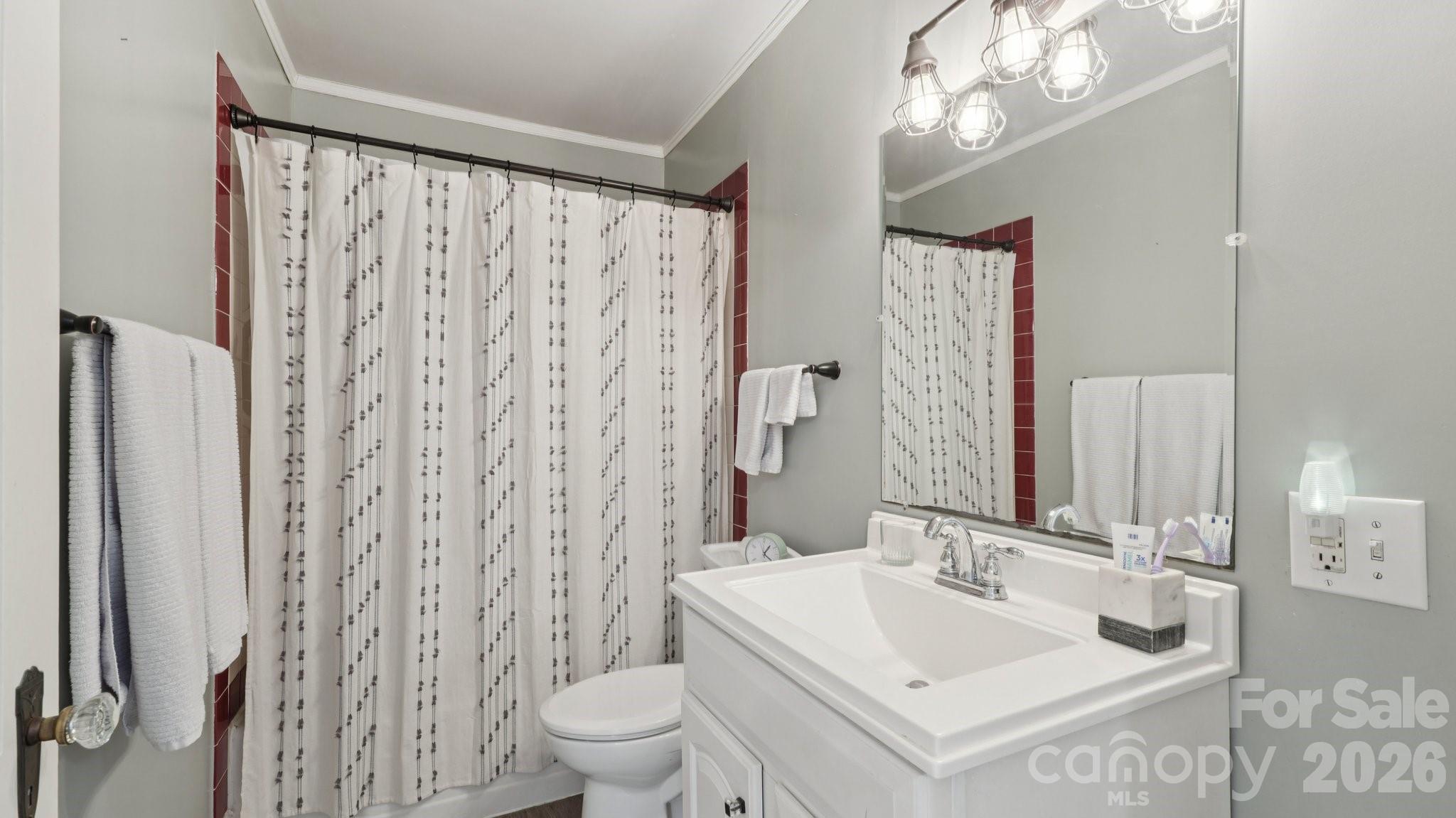 552 Hyde Park Drive Property Photo 21