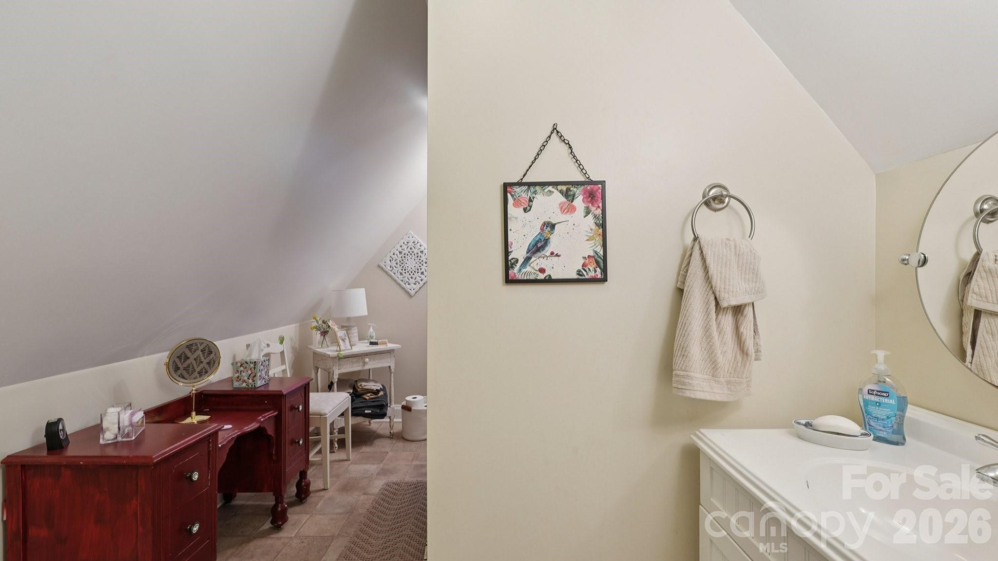 552 Hyde Park Drive Property Photo 31