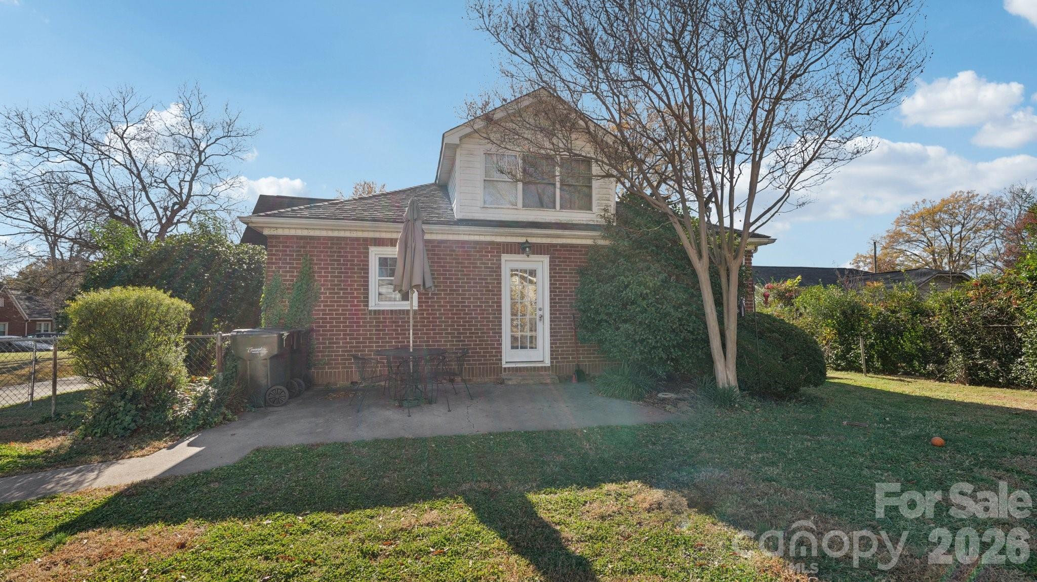 552 Hyde Park Drive Property Photo 37