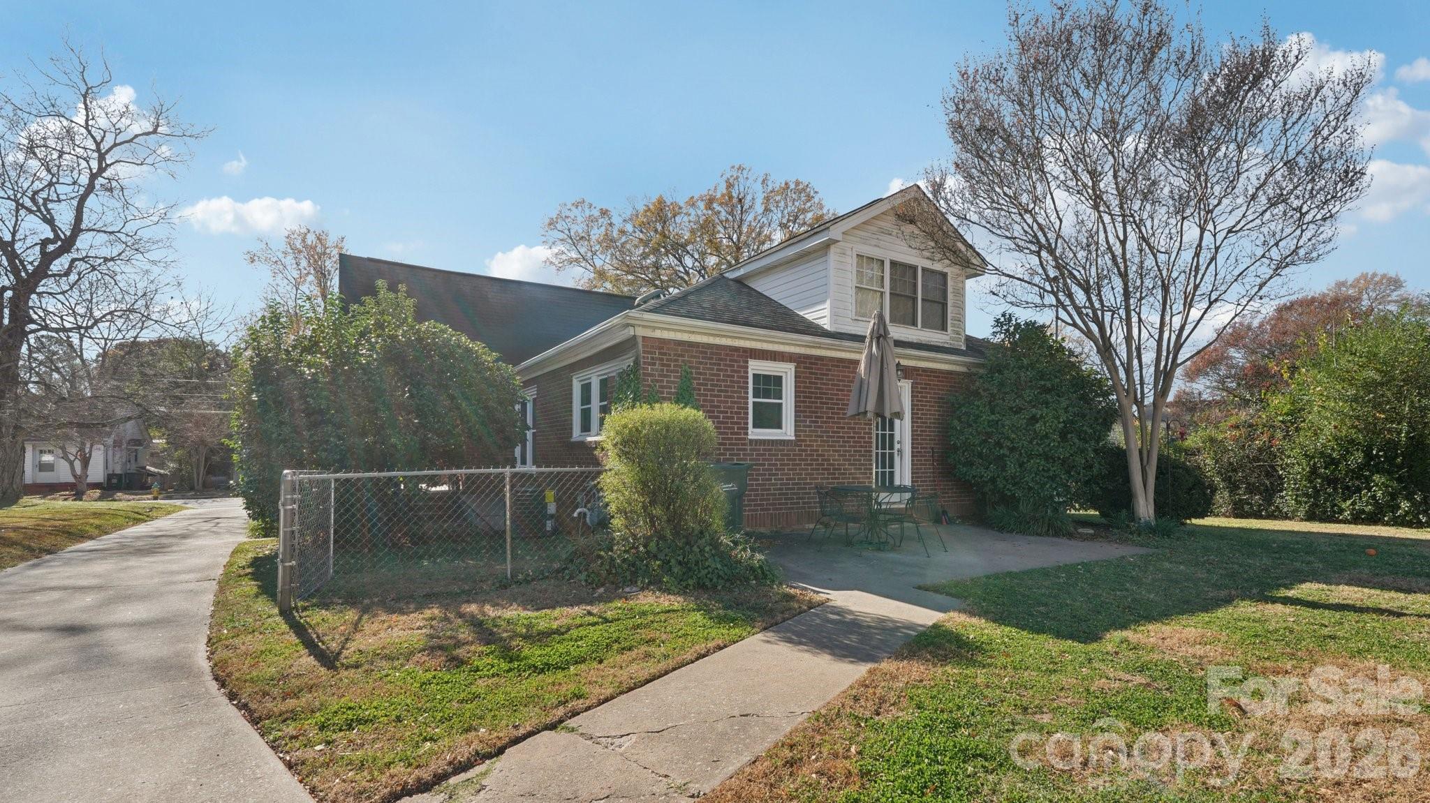 552 Hyde Park Drive Property Photo 38