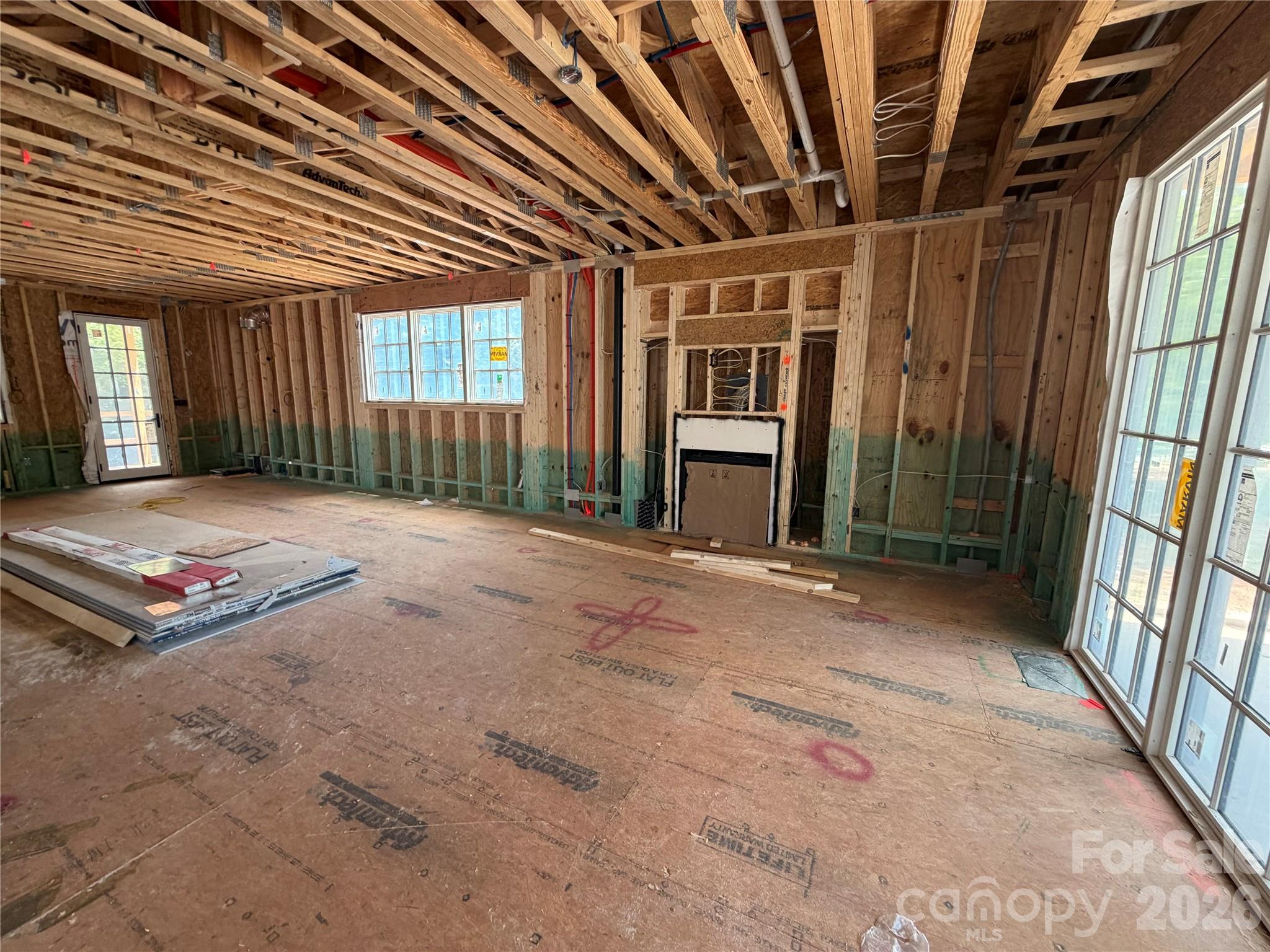 733 Charles Avenue Property Photo 2