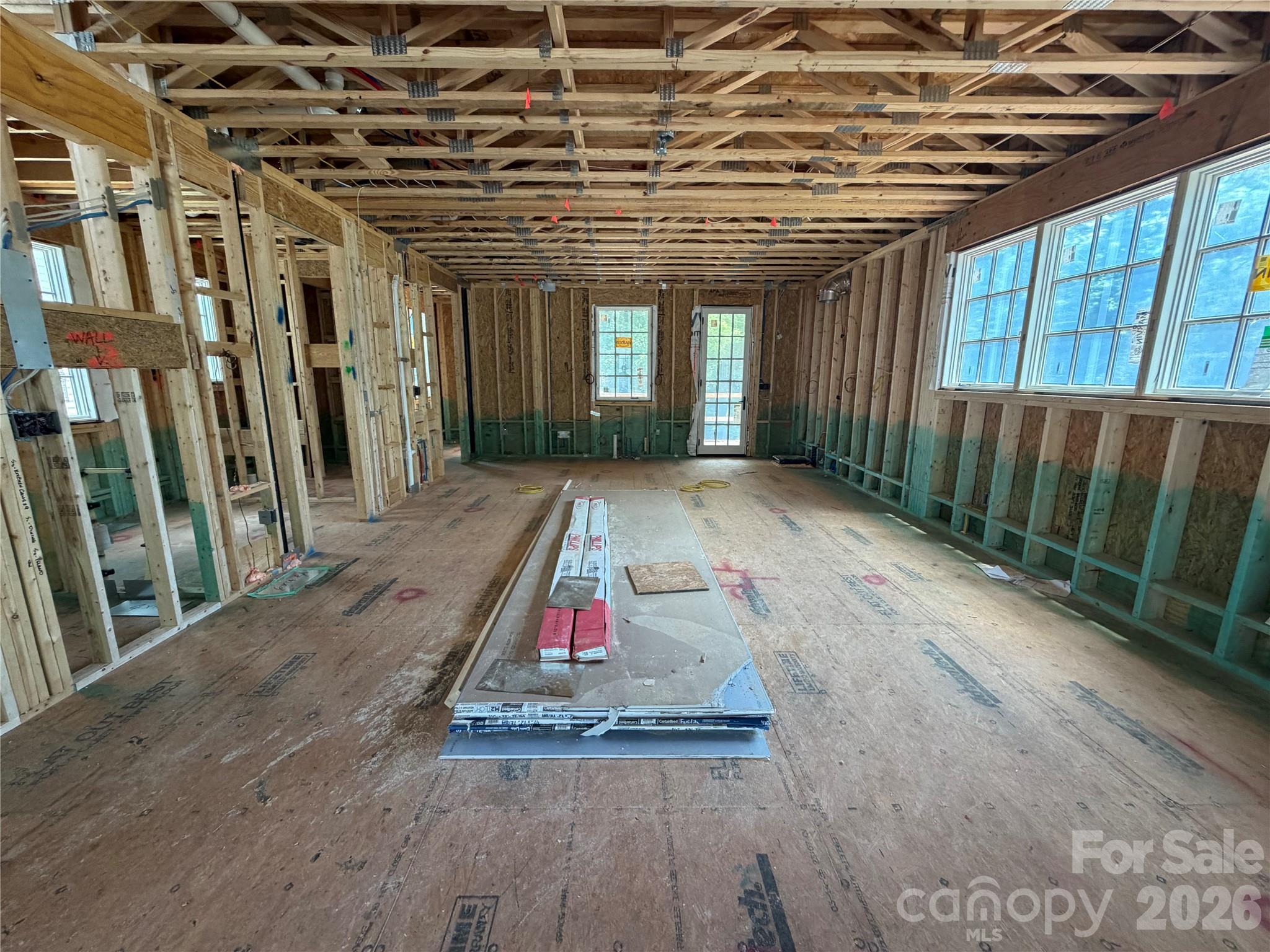 733 Charles Avenue Property Photo 3