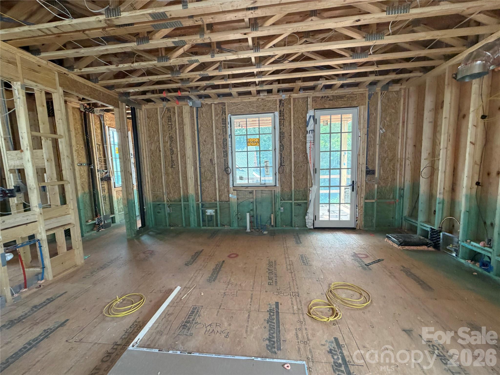 733 Charles Avenue Property Photo 4