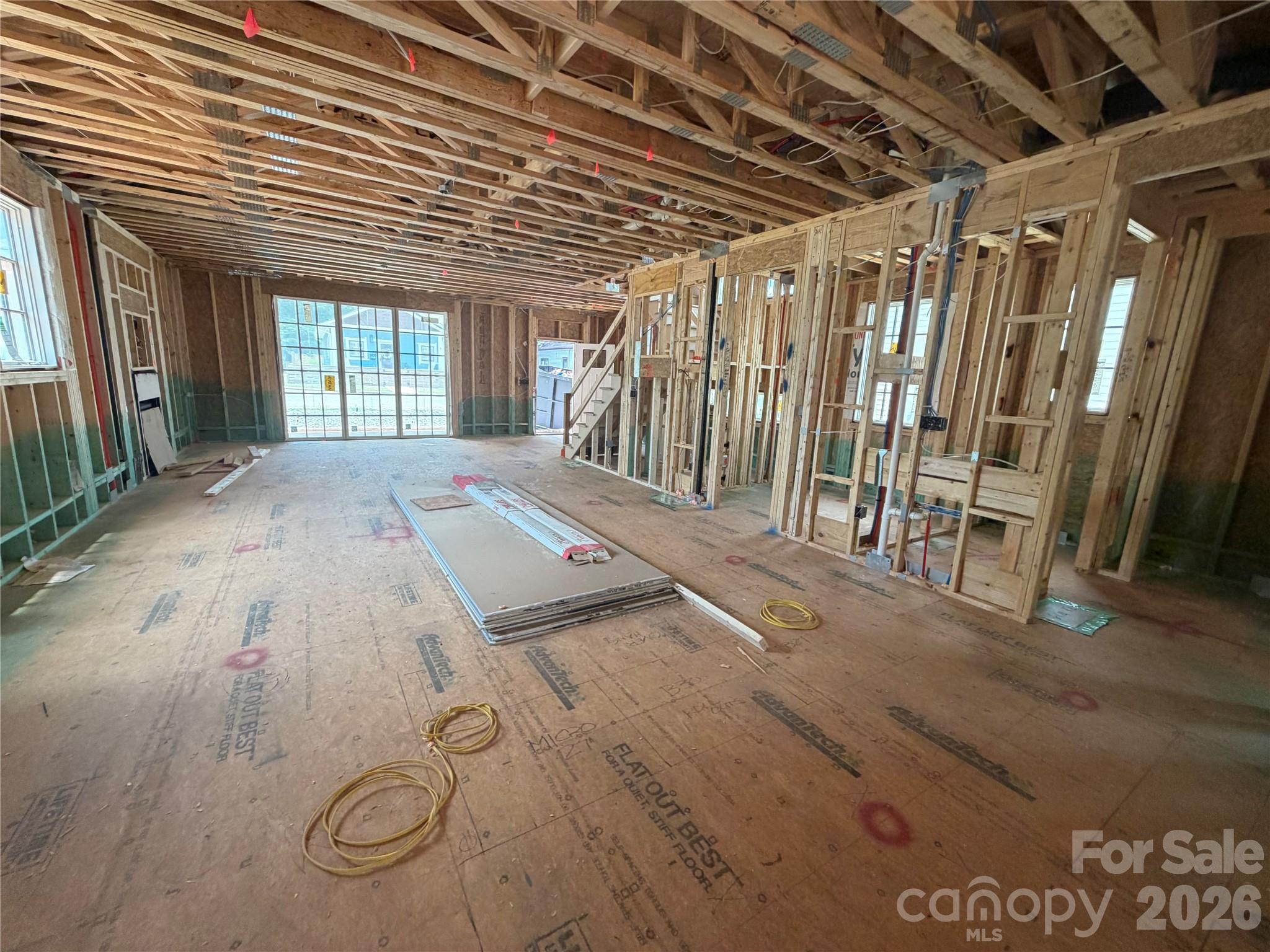 733 Charles Avenue Property Photo 5