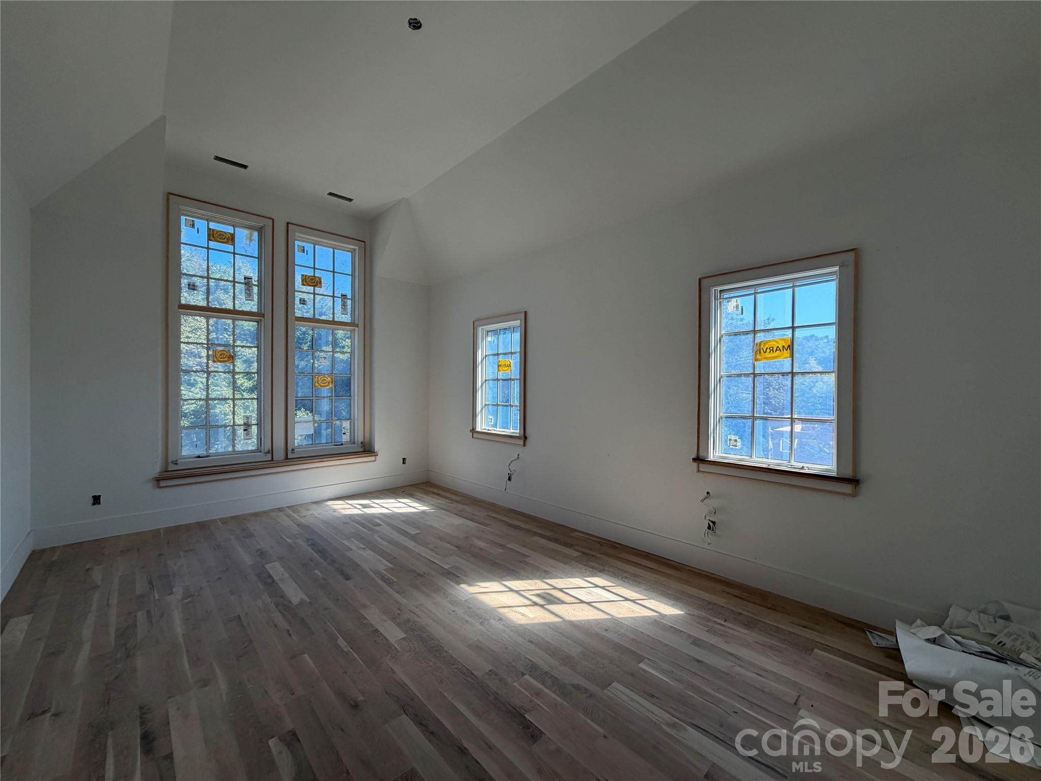 733 Charles Avenue Property Photo 6