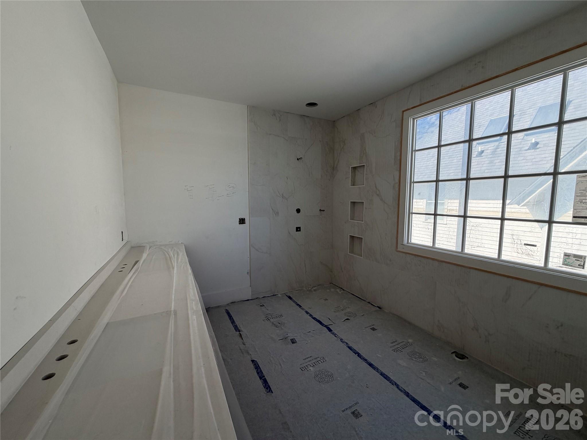 733 Charles Avenue Property Photo 7