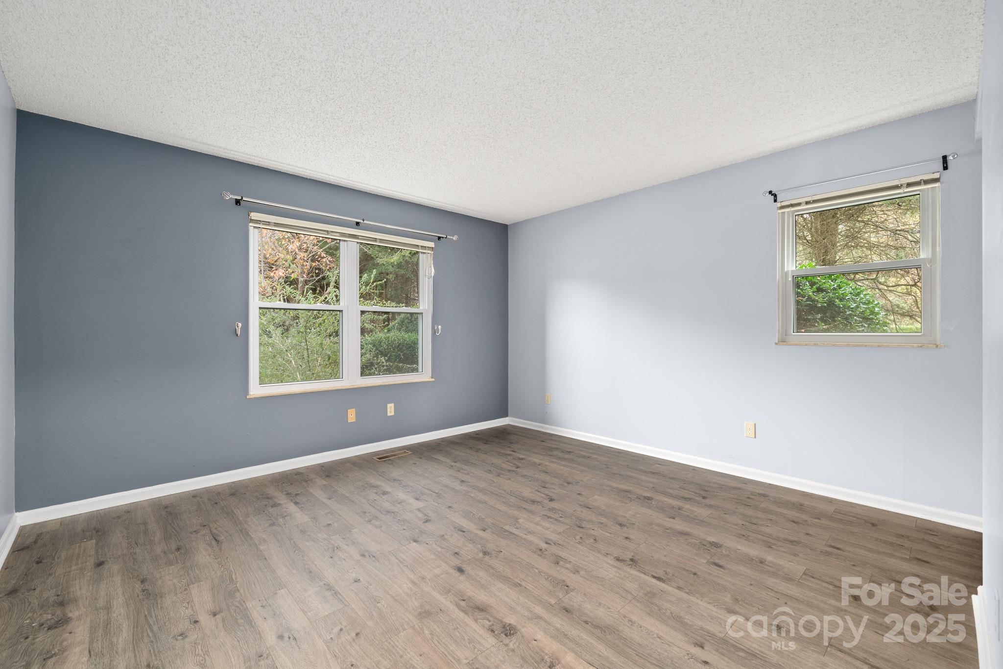 27 Capri Lane 15-d Property Photo 13