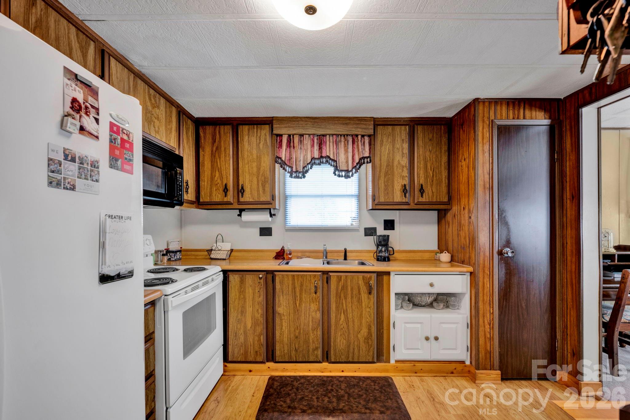12523 Asbury Chapel Road Property Photo 10
