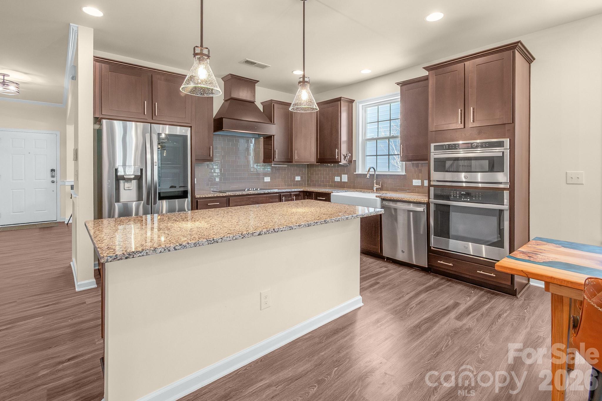 7420 Tullamore Glen Property Photo 7
