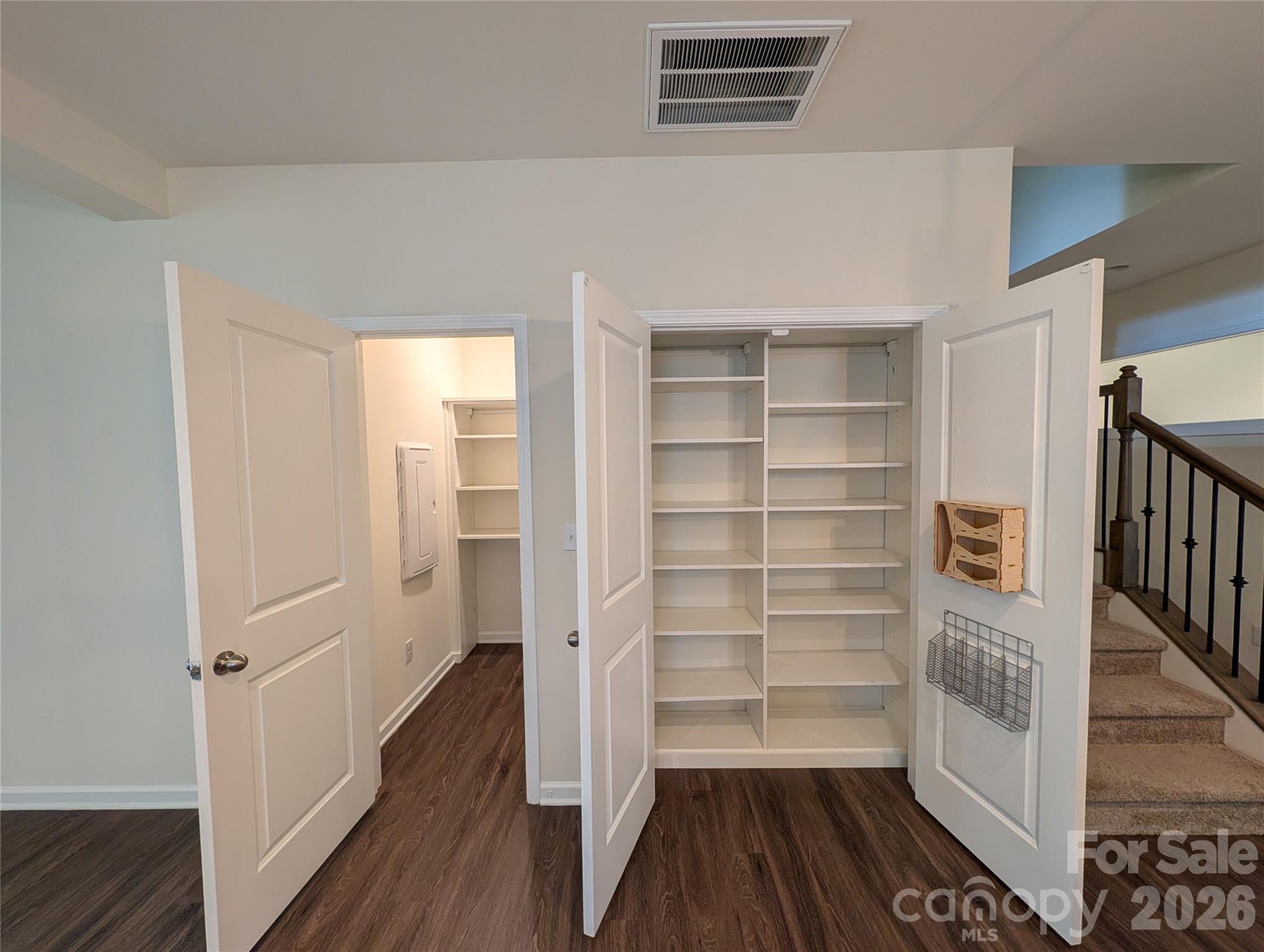 7420 Tullamore Glen Property Photo 9