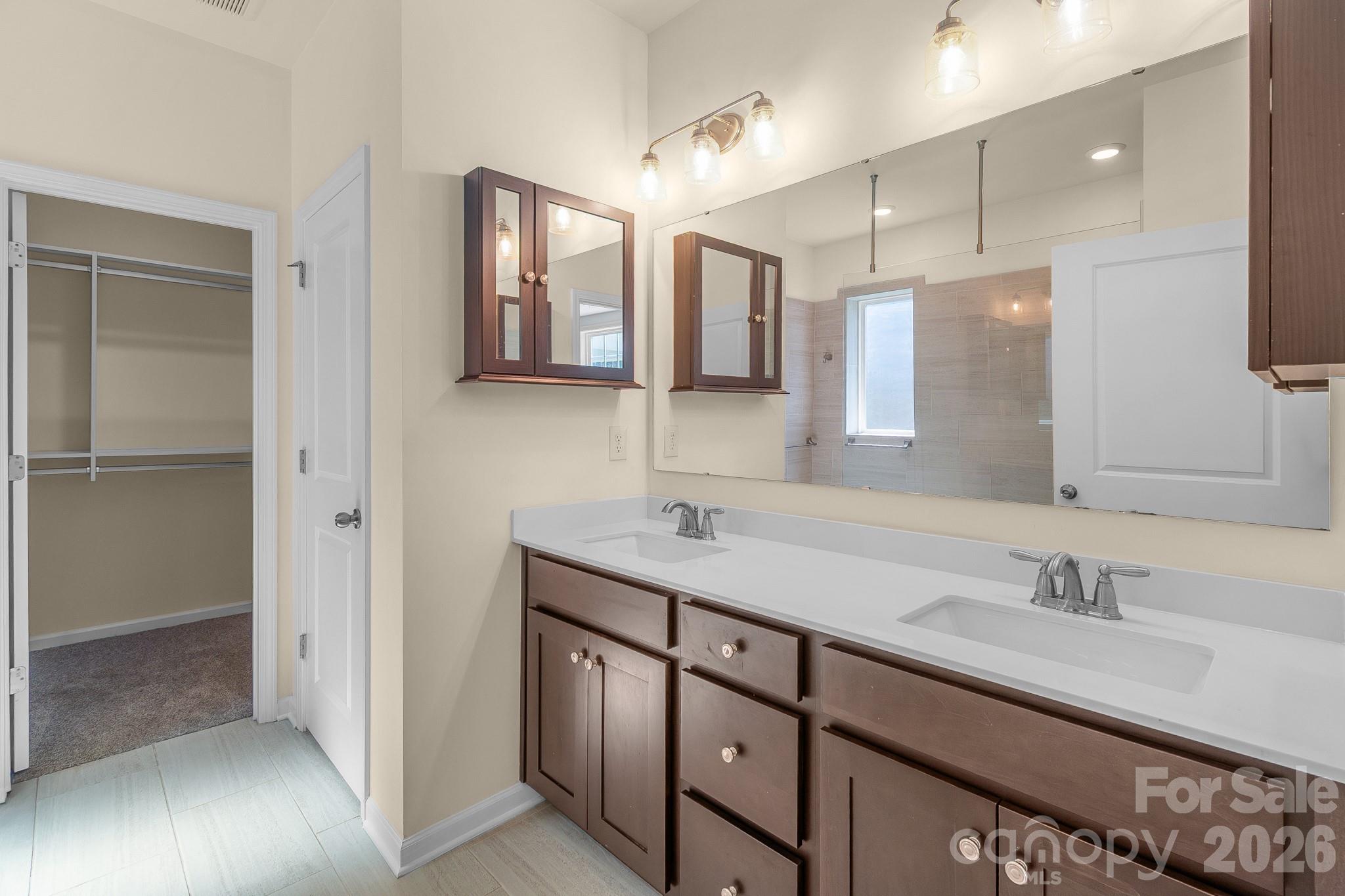 7420 Tullamore Glen Property Photo 14