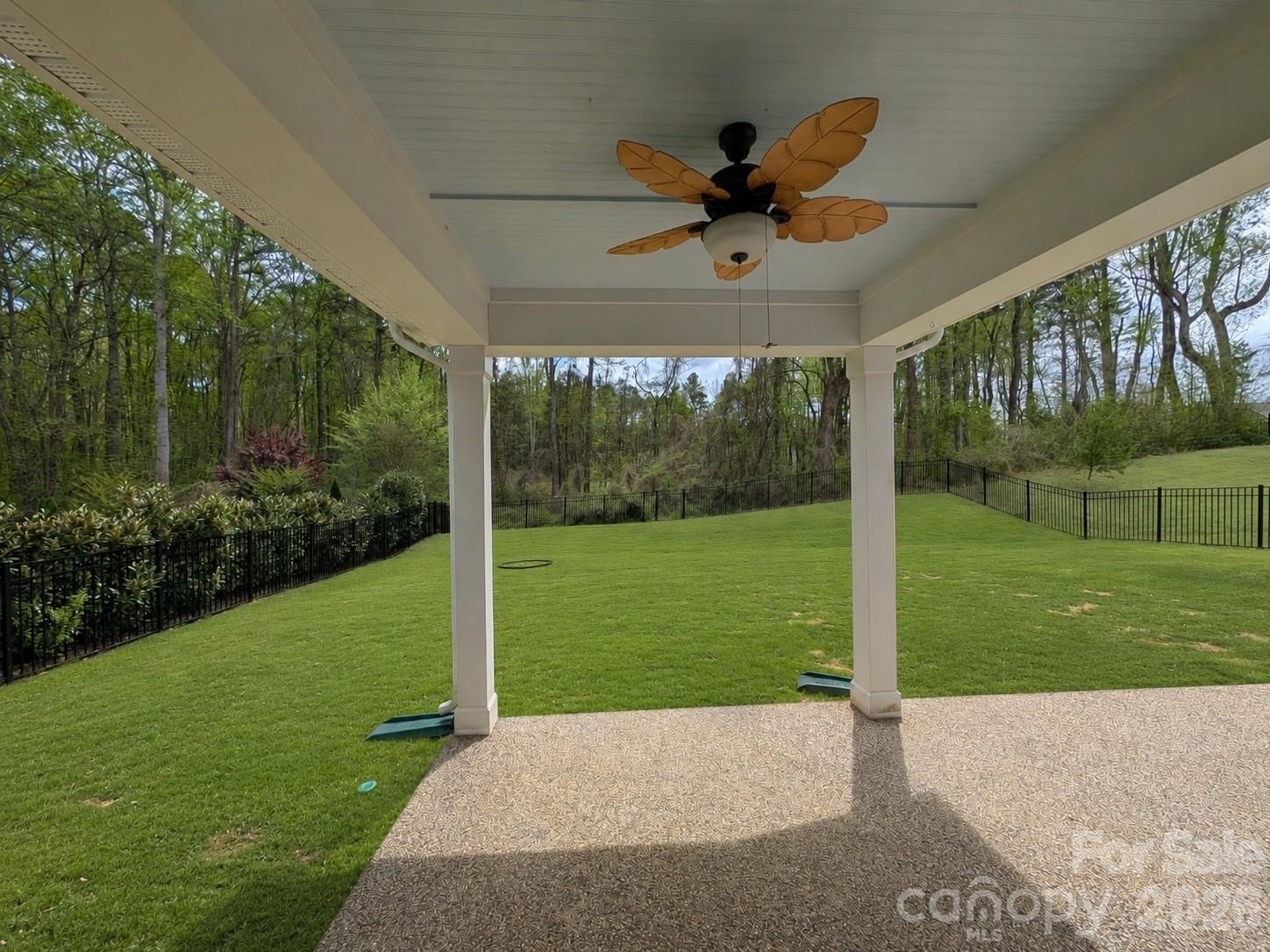7420 Tullamore Glen Property Photo 34