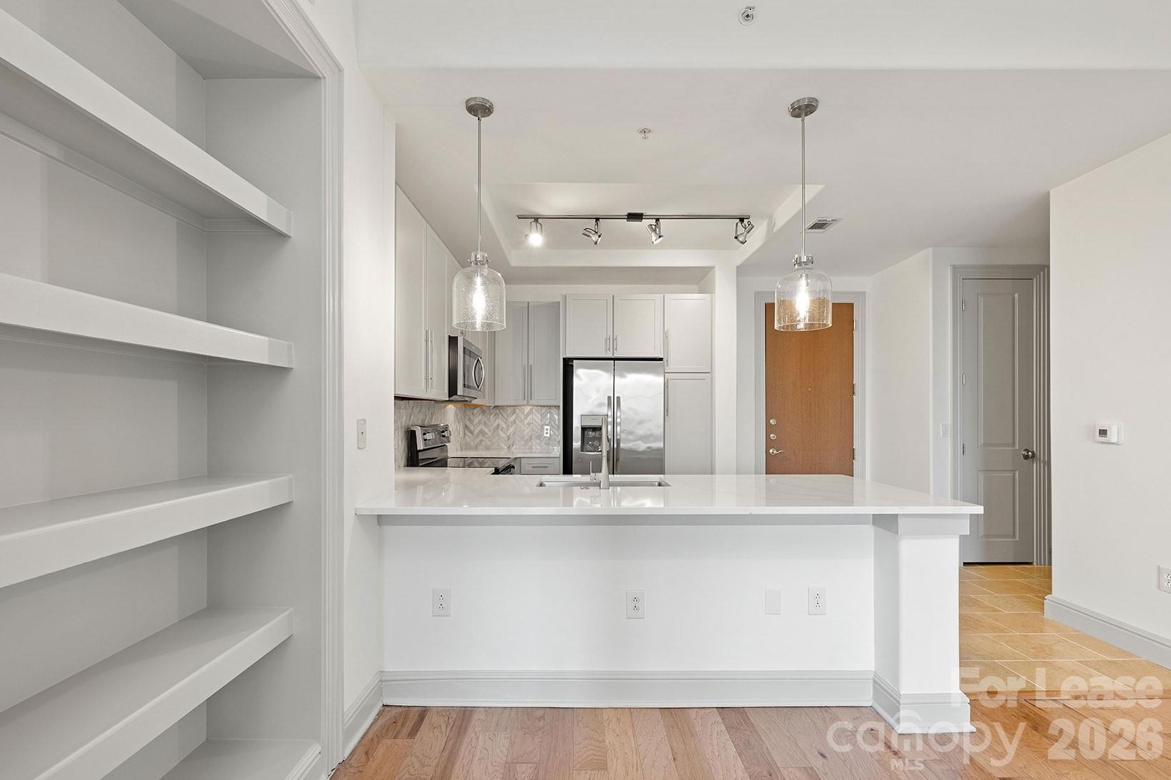 125 W Tremont Avenue A1d Property Photo 27