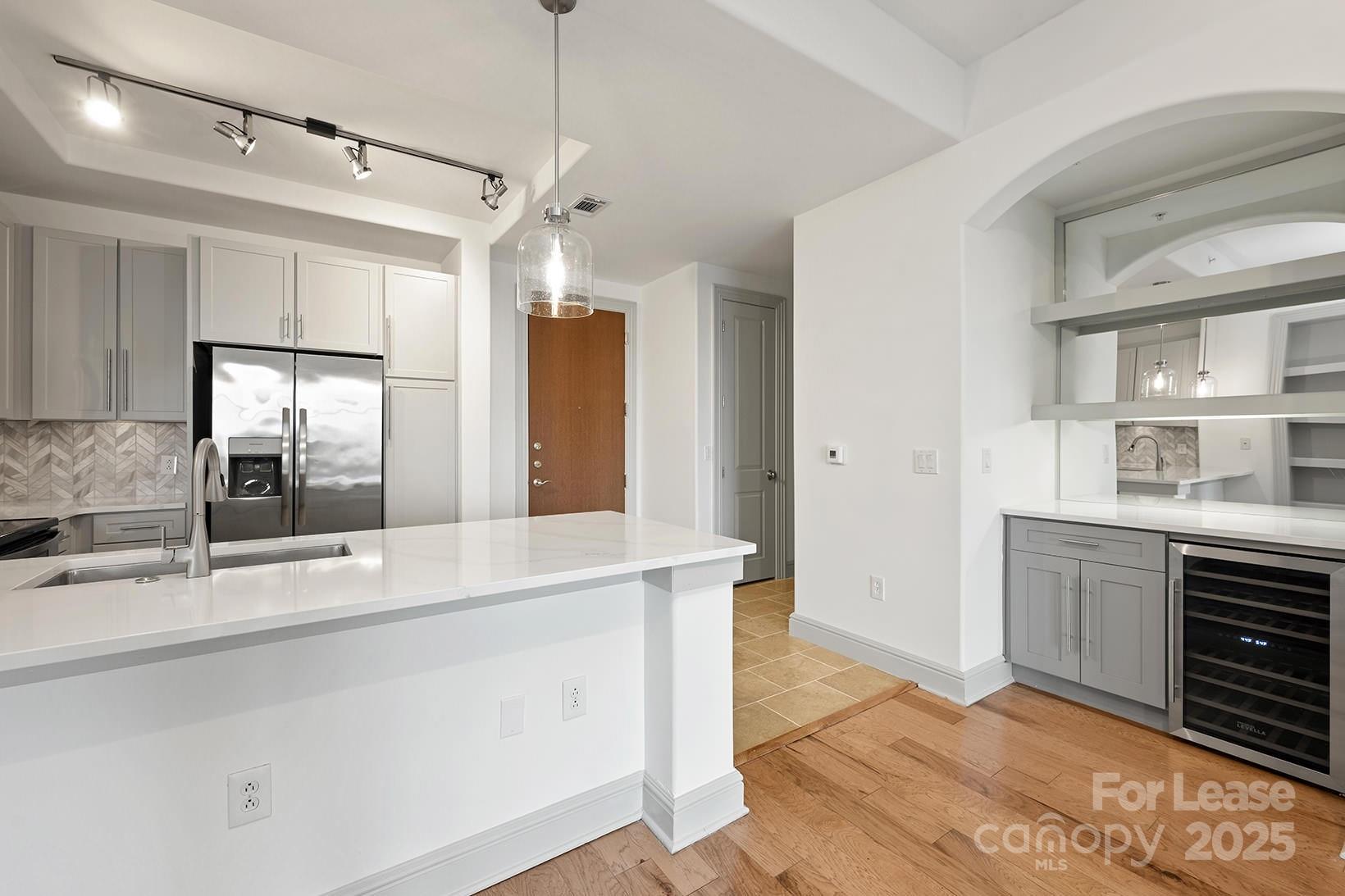 125 W Tremont Avenue B2a Property Photo 24