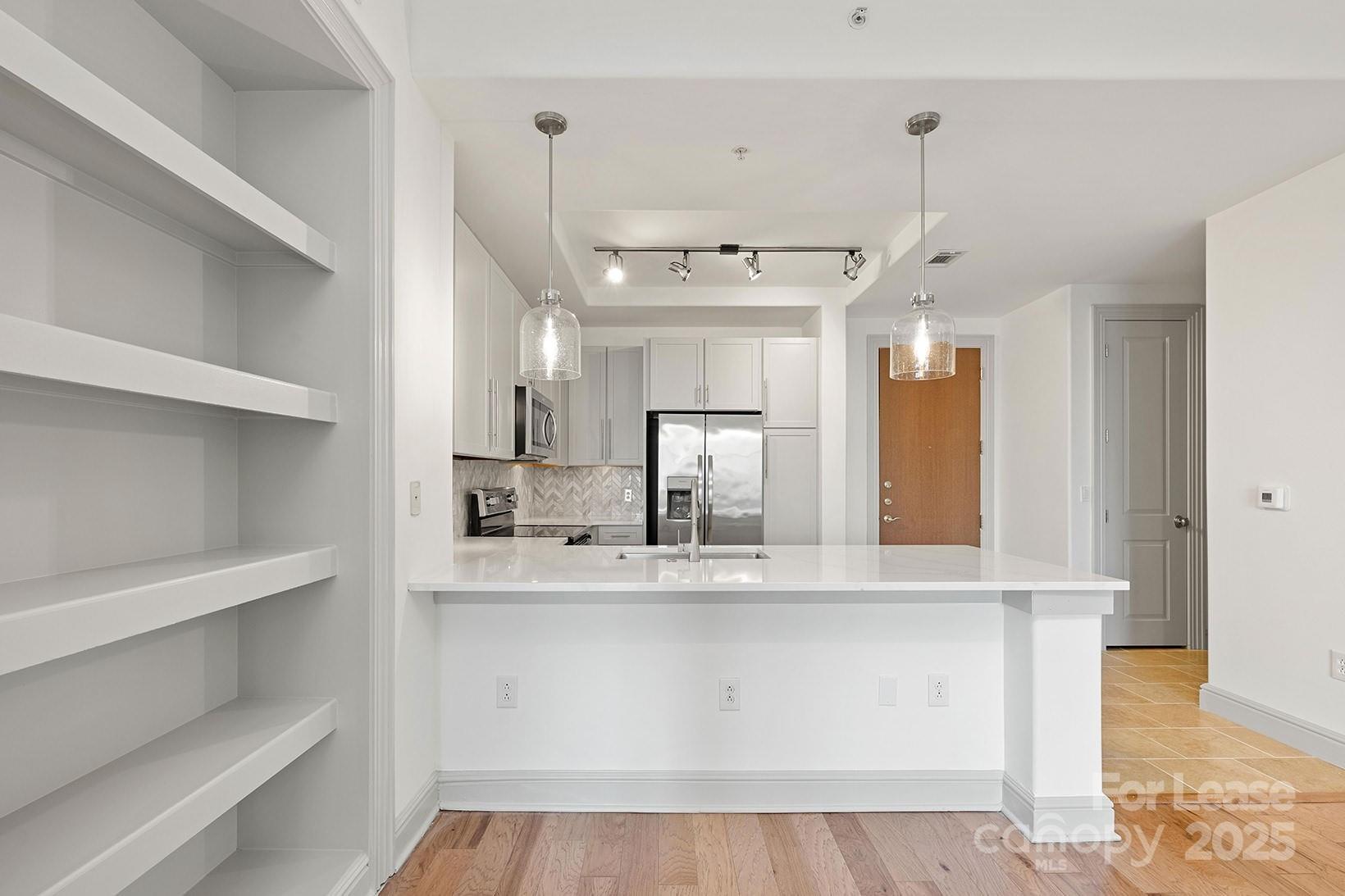 125 W Tremont Avenue B2a Property Photo 27