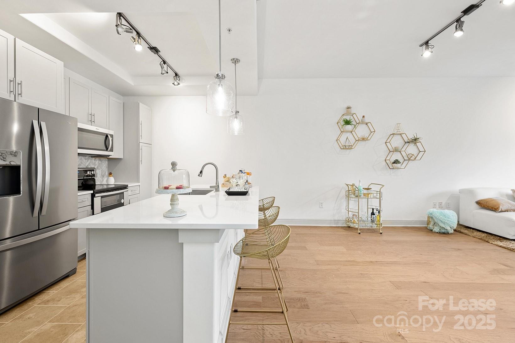 125 W Tremont Avenue B2a Property Photo 36