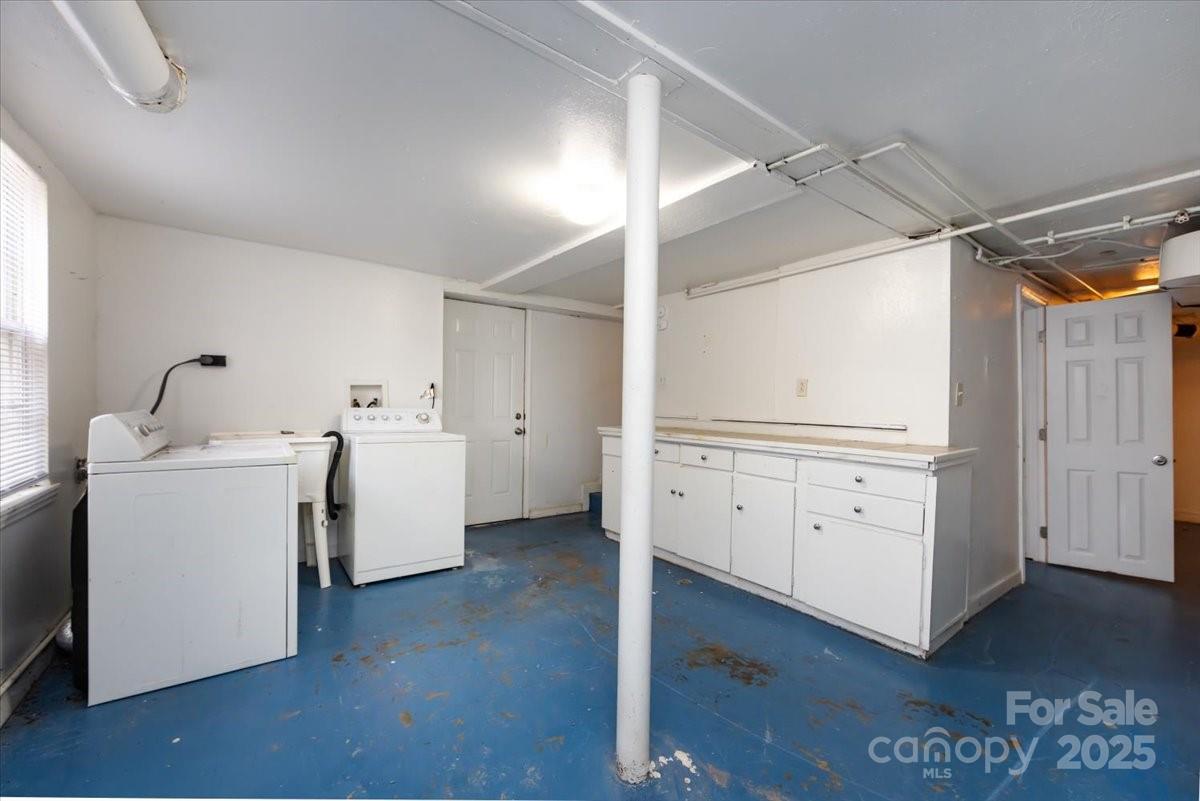 1027 Holland Avenue Property Photo 20
