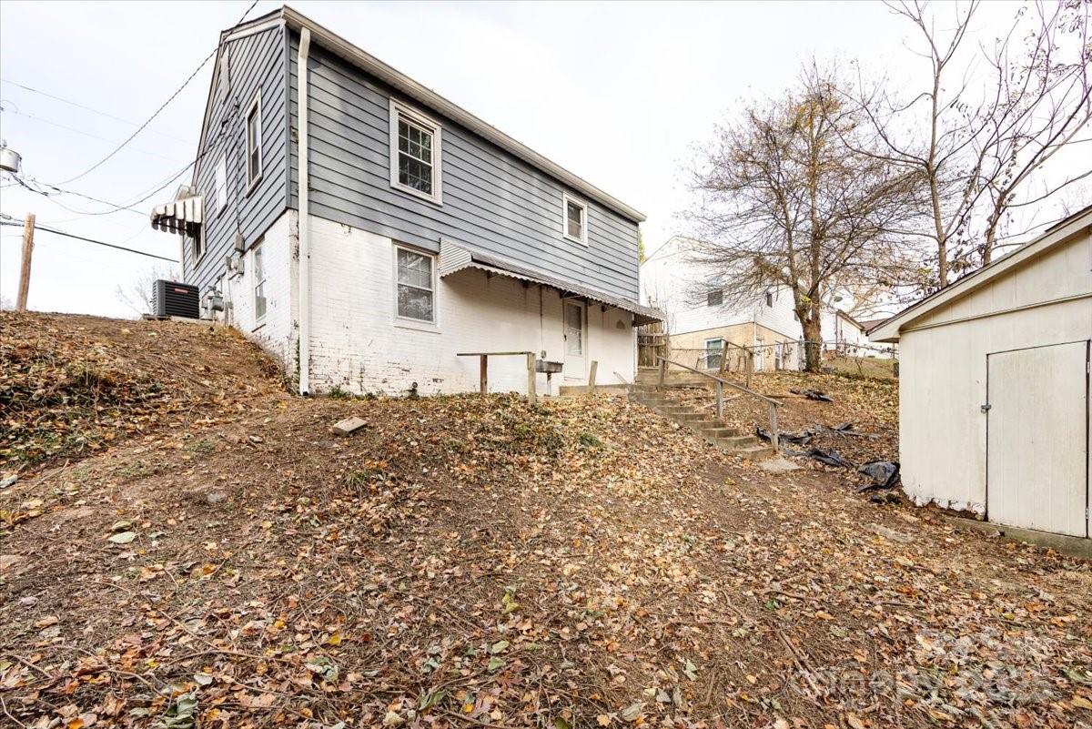 1027 Holland Avenue Property Photo 25