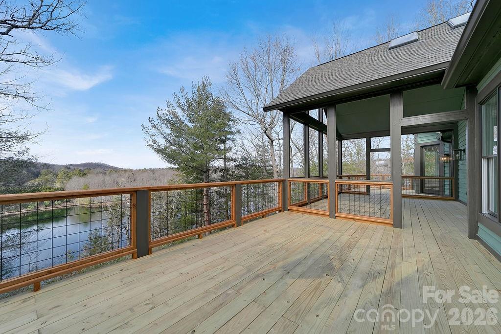 5039 Connestee Trail Property Photo 4