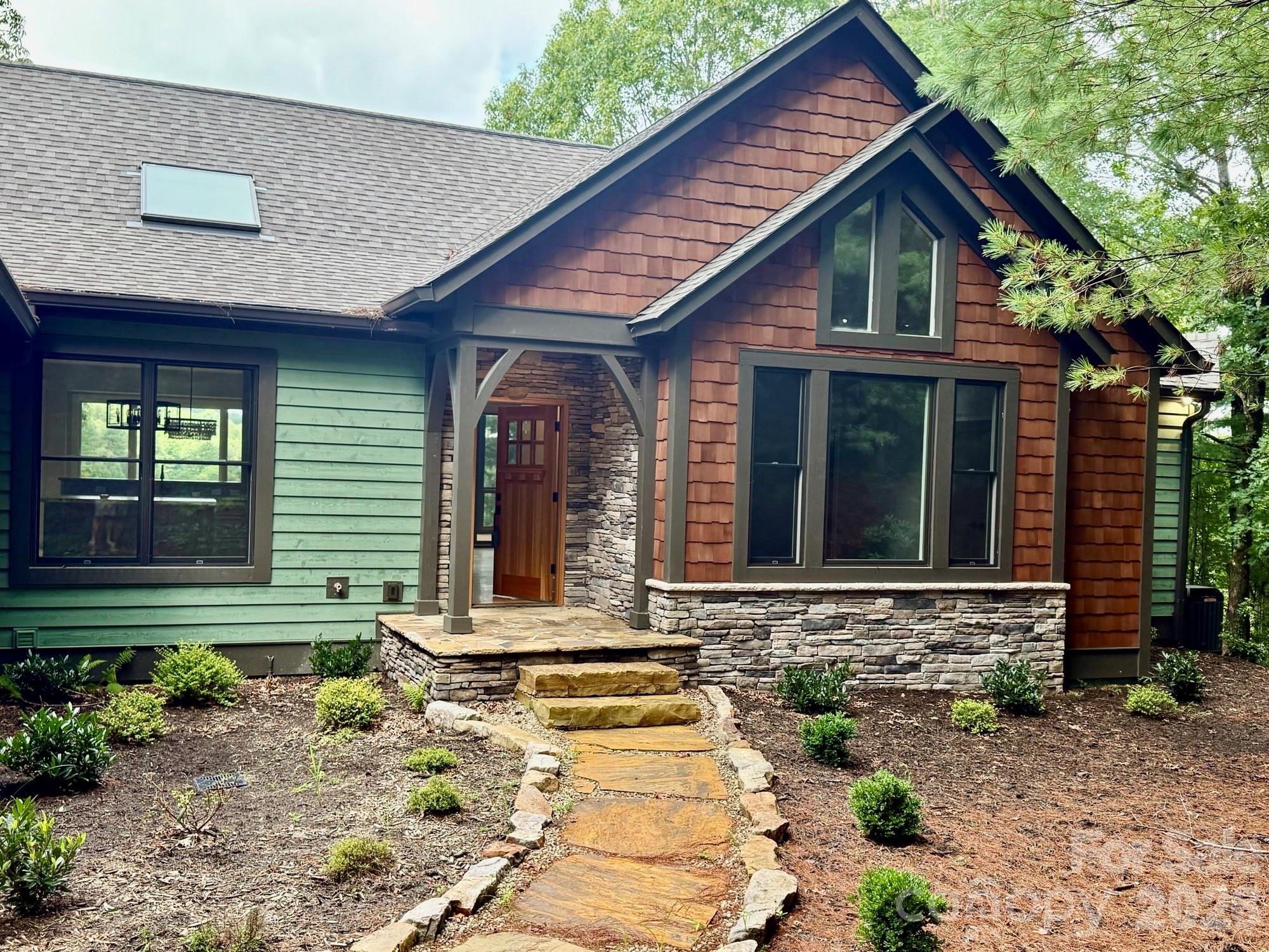 5039 Connestee Trail Property Photo 6
