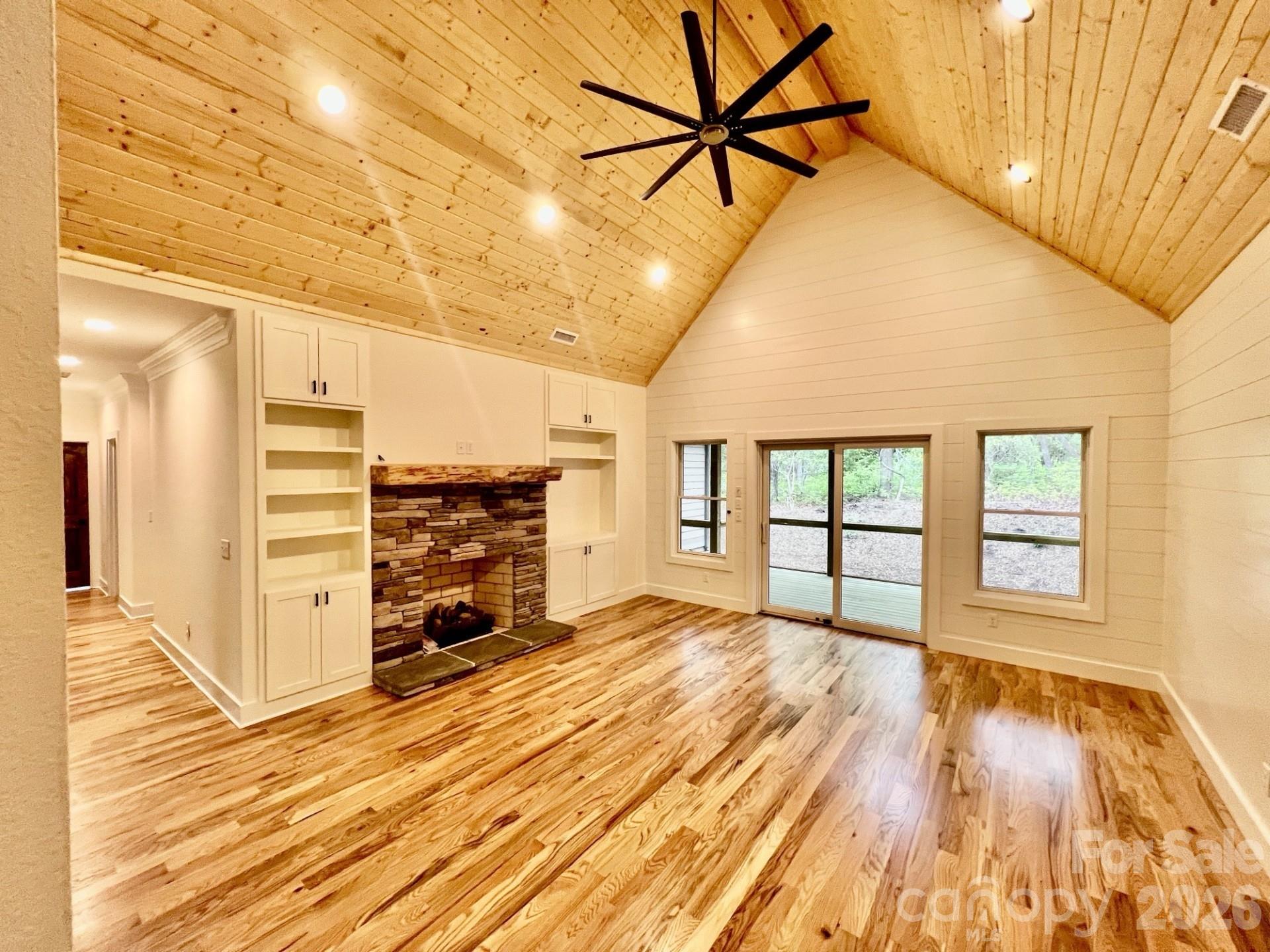 5039 Connestee Trail Property Photo 14