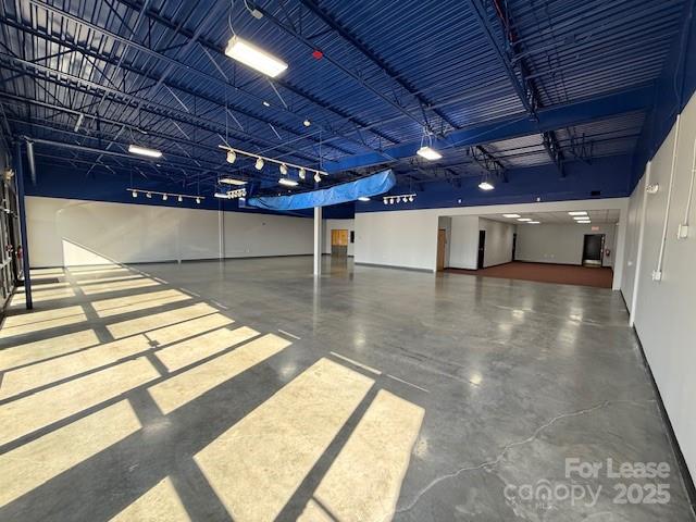 2315 Catawba Valley Boulevard Property Photo 1