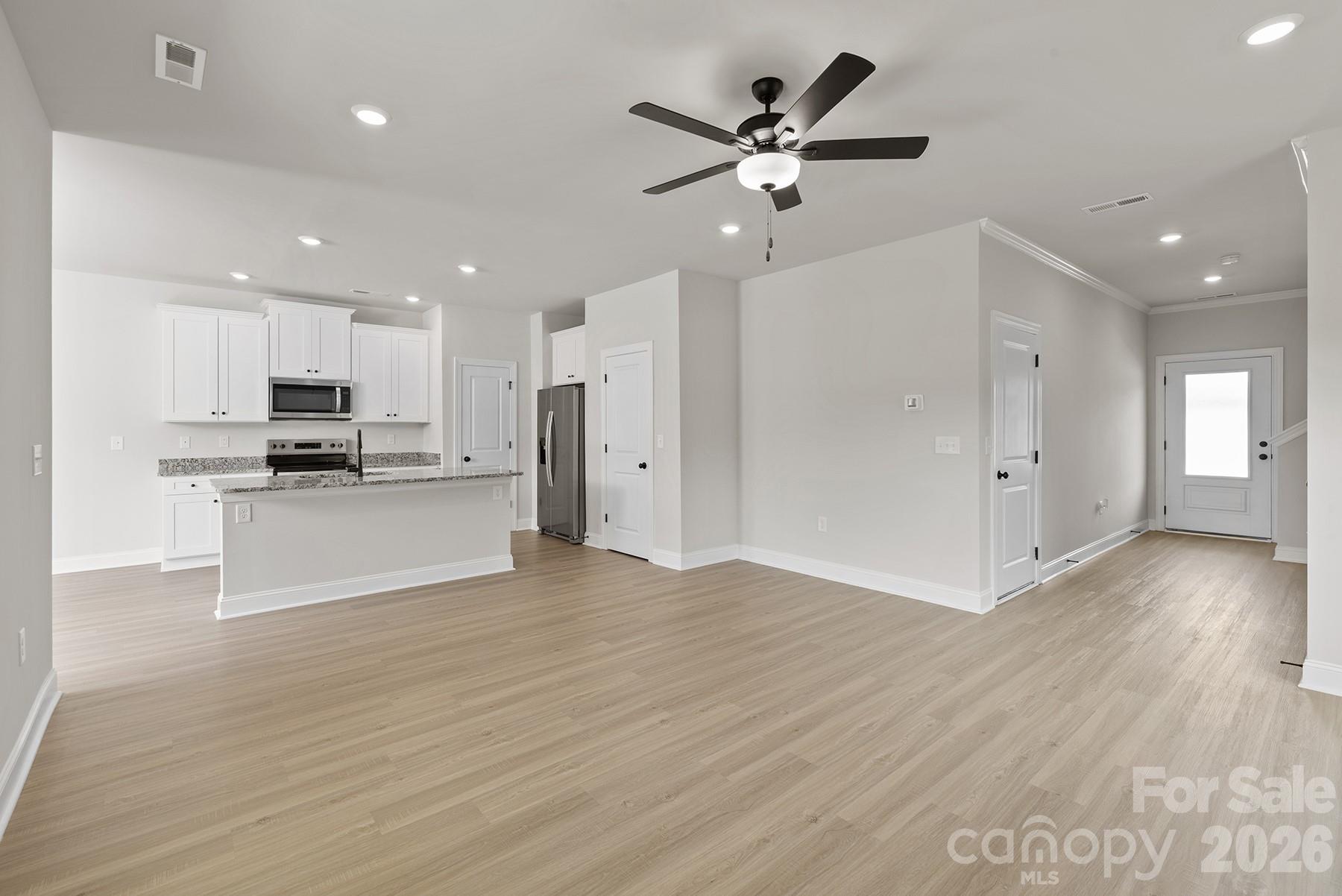 3510 Saddlebred Drive Property Photo 2