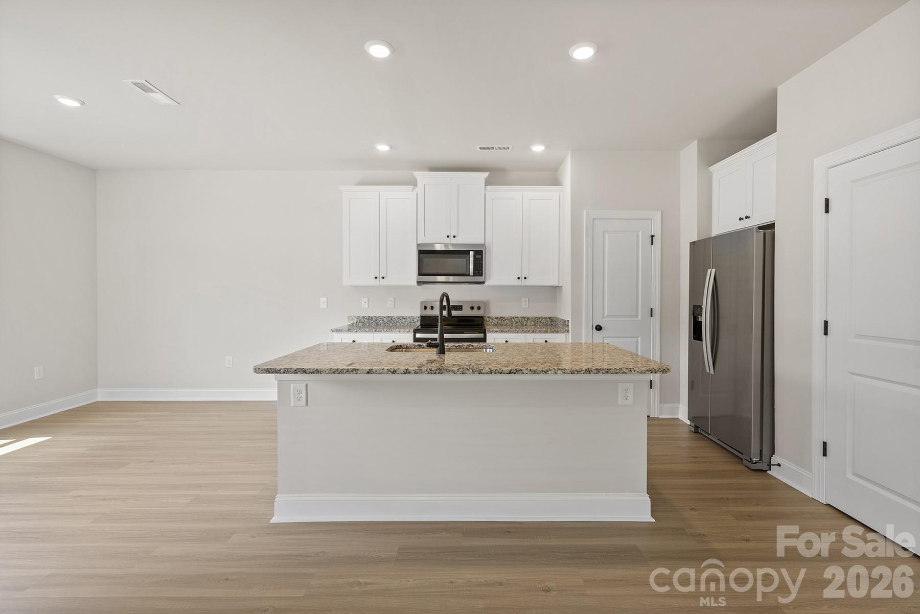 3510 Saddlebred Drive Property Photo 5