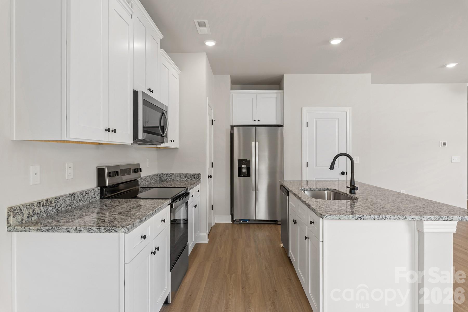 3510 Saddlebred Drive Property Photo 8