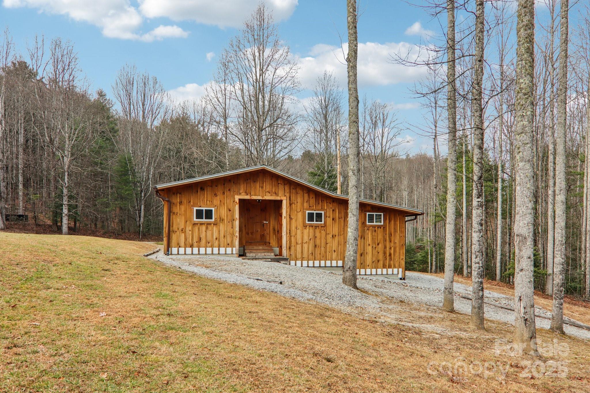 408 & 586 Little Elbow Mountain Road Property Photo 6