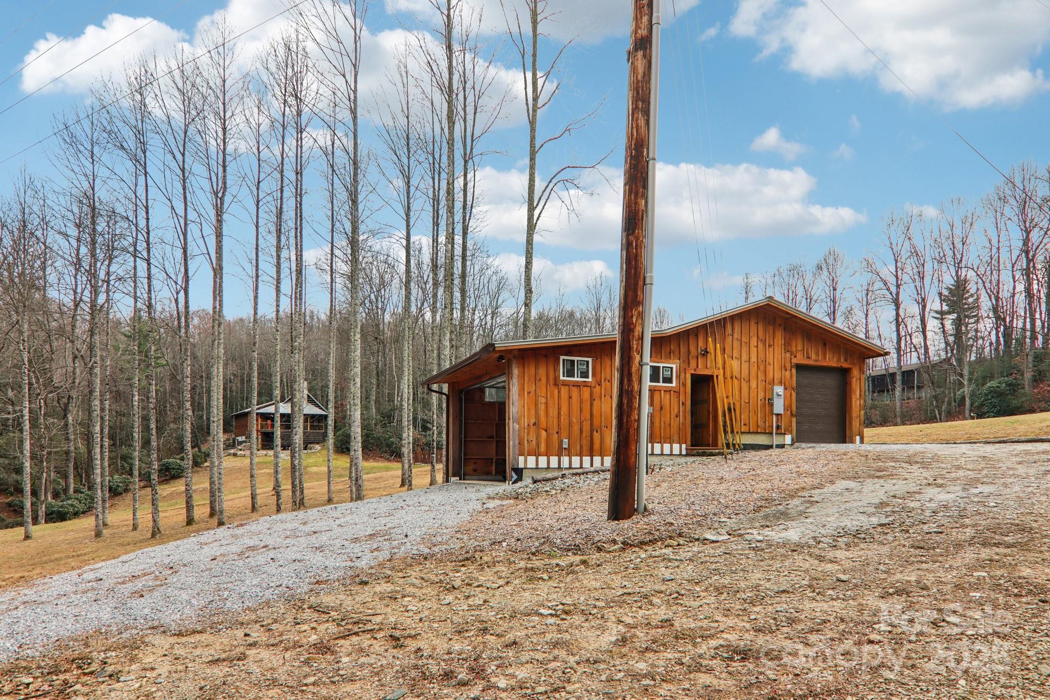 408 & 586 Little Elbow Mountain Road Property Photo 34