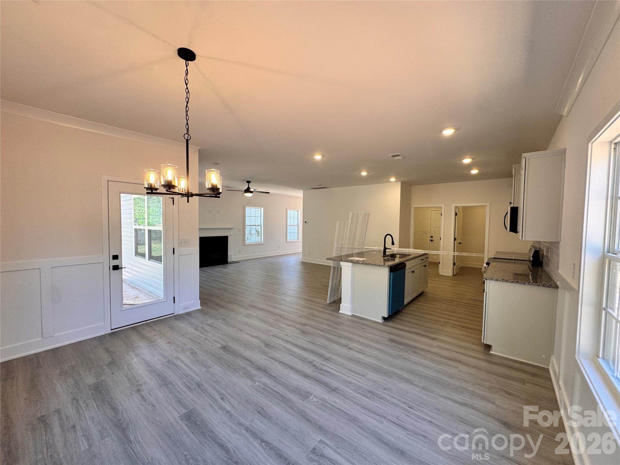 724 Inwood Hill Drive 8 Property Photo 6