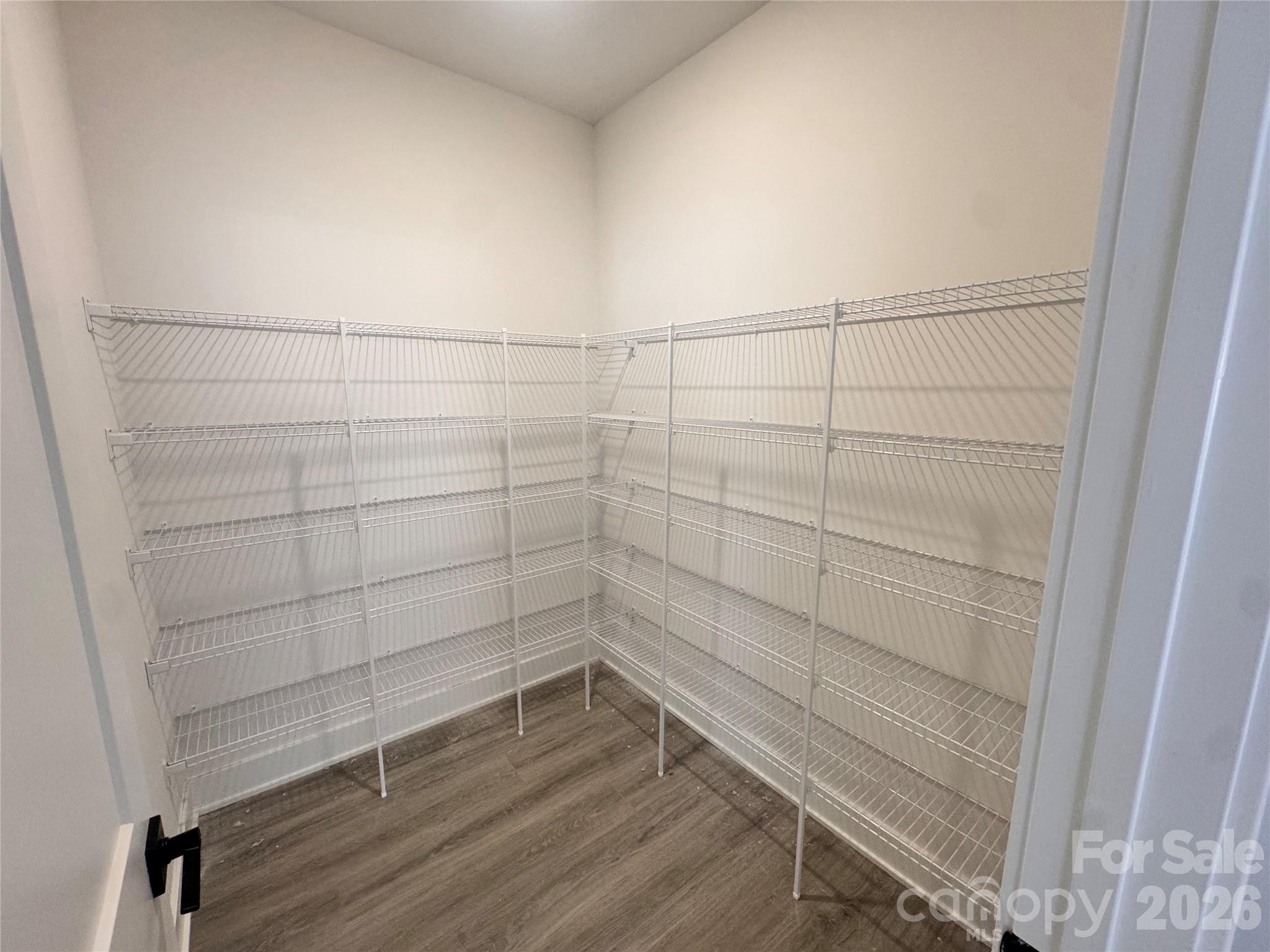 724 Inwood Hill Drive 8 Property Photo 7