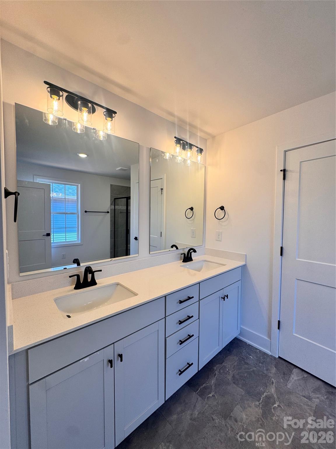 724 Inwood Hill Drive 8 Property Photo 11