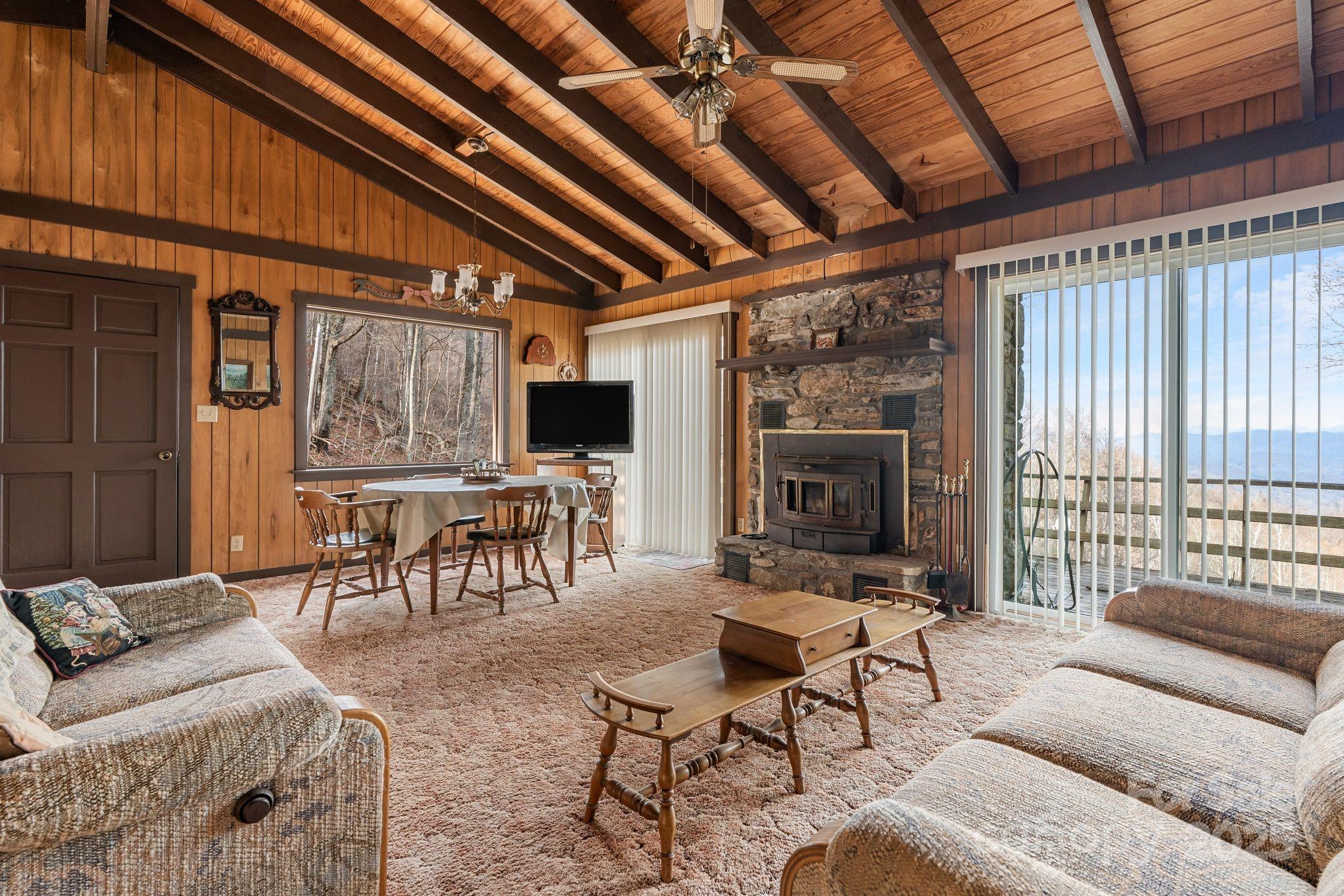 2650 Secluded Valley Road Property Photo 9