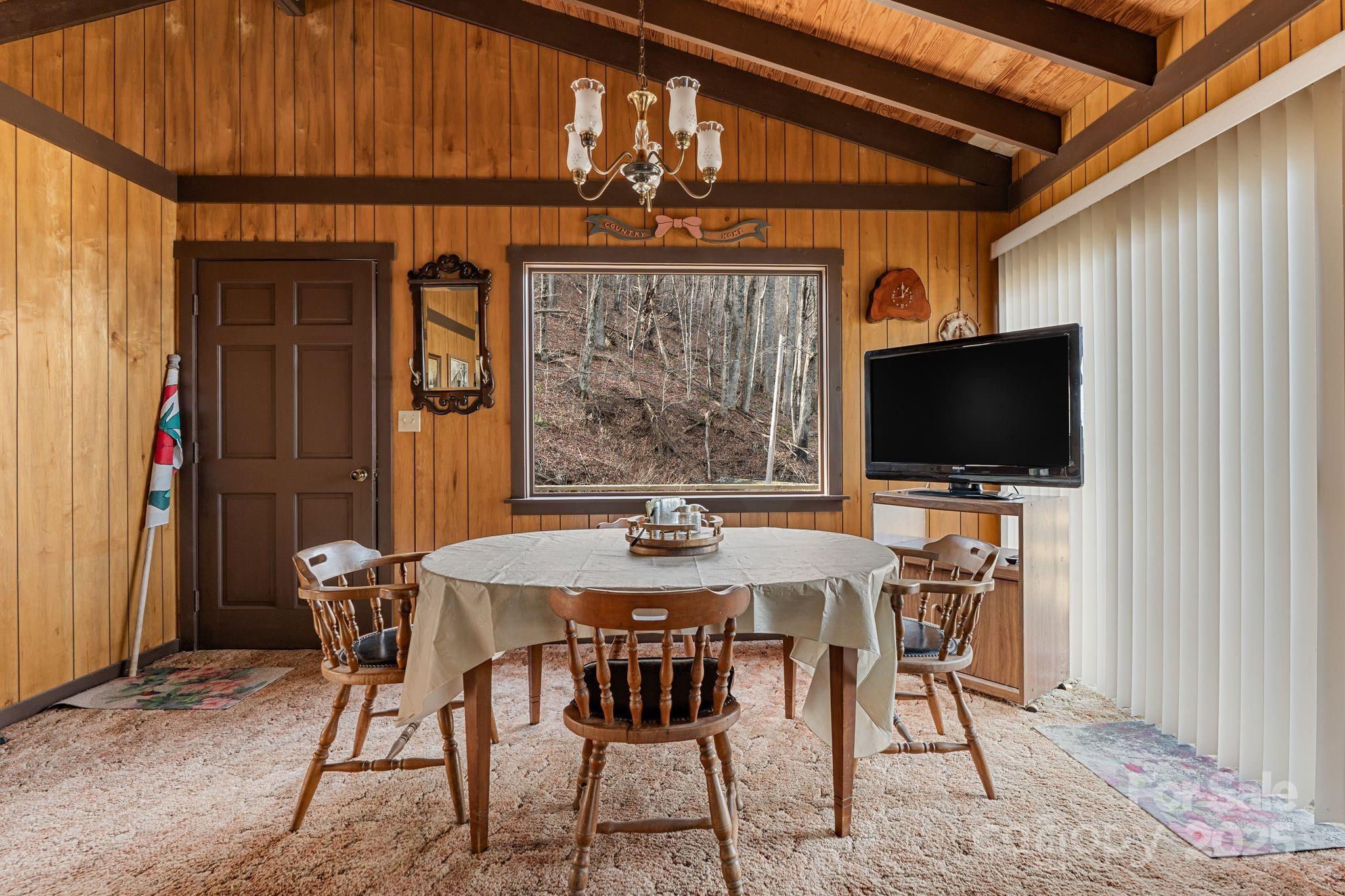 2650 Secluded Valley Road Property Photo 10