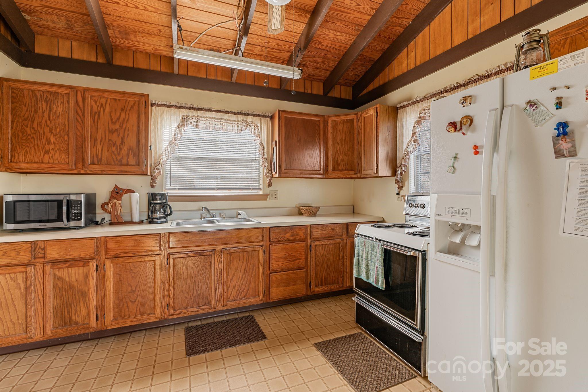 2650 Secluded Valley Road Property Photo 11