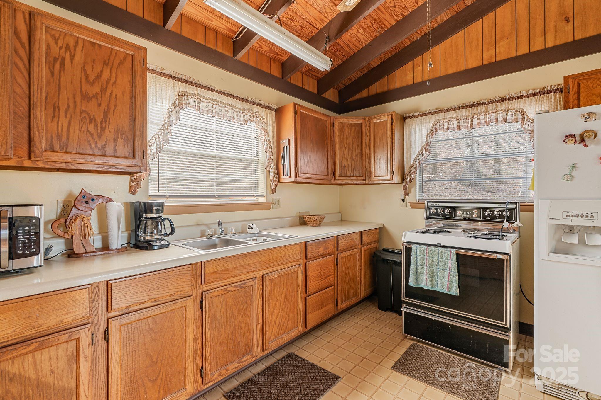 2650 Secluded Valley Road Property Photo 13