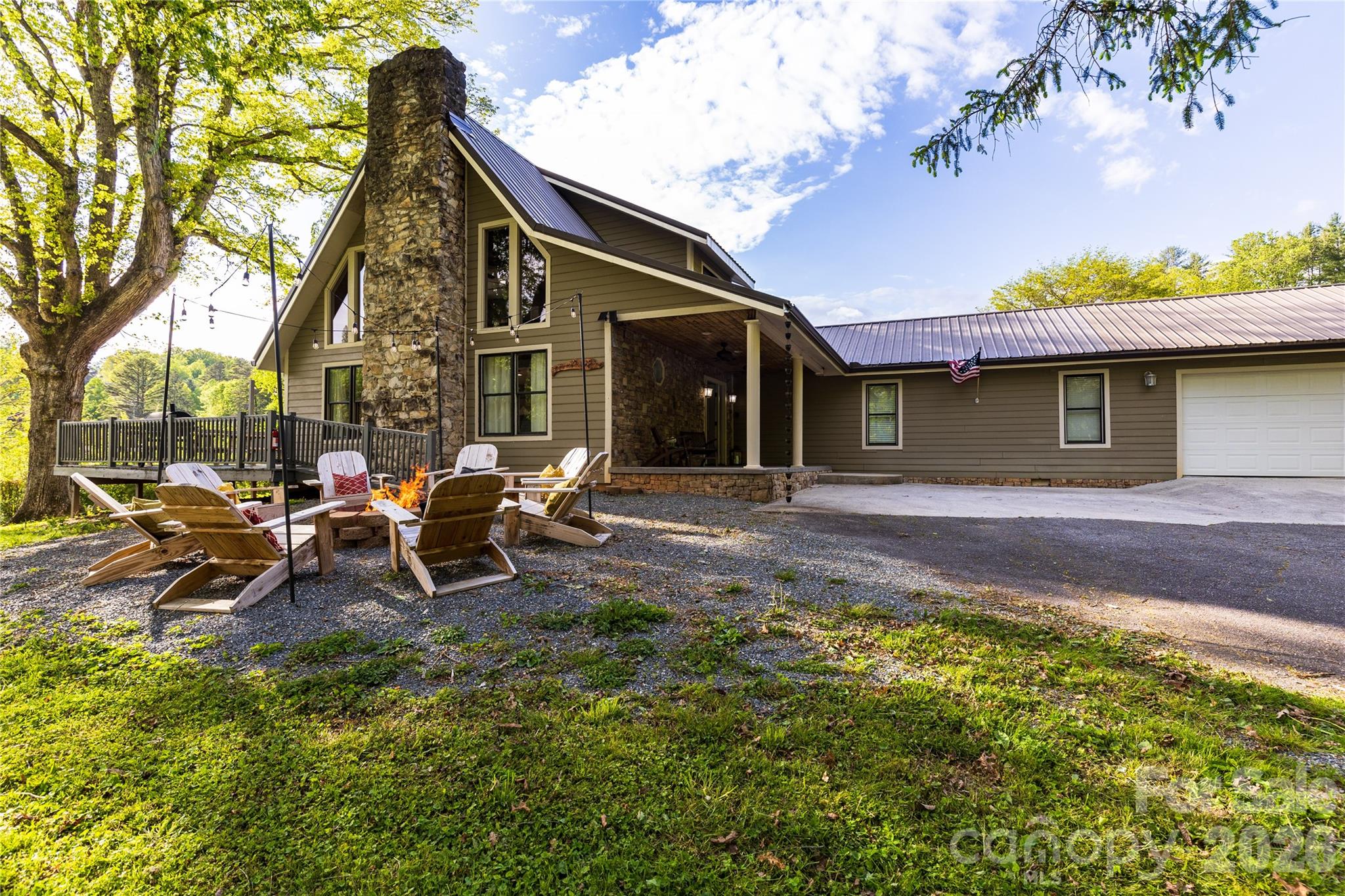 540 Toot Hollow Road Property Photo 2