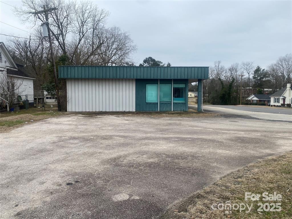 183 Columbia Street Property Photo 2
