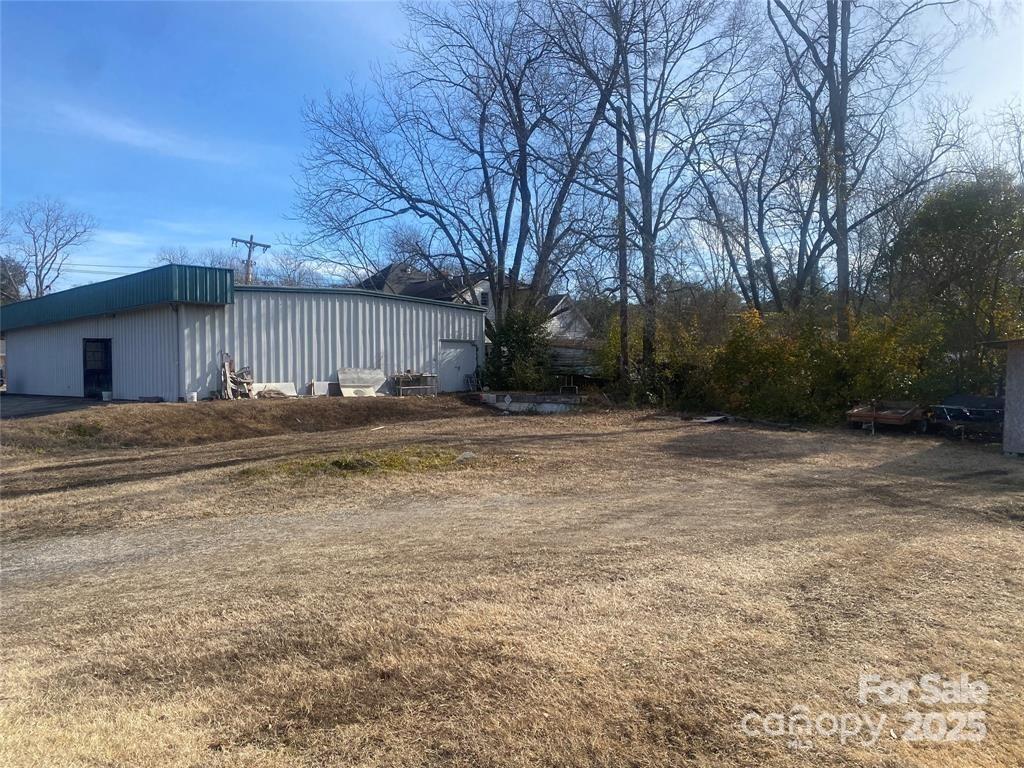 183 Columbia Street Property Photo 5