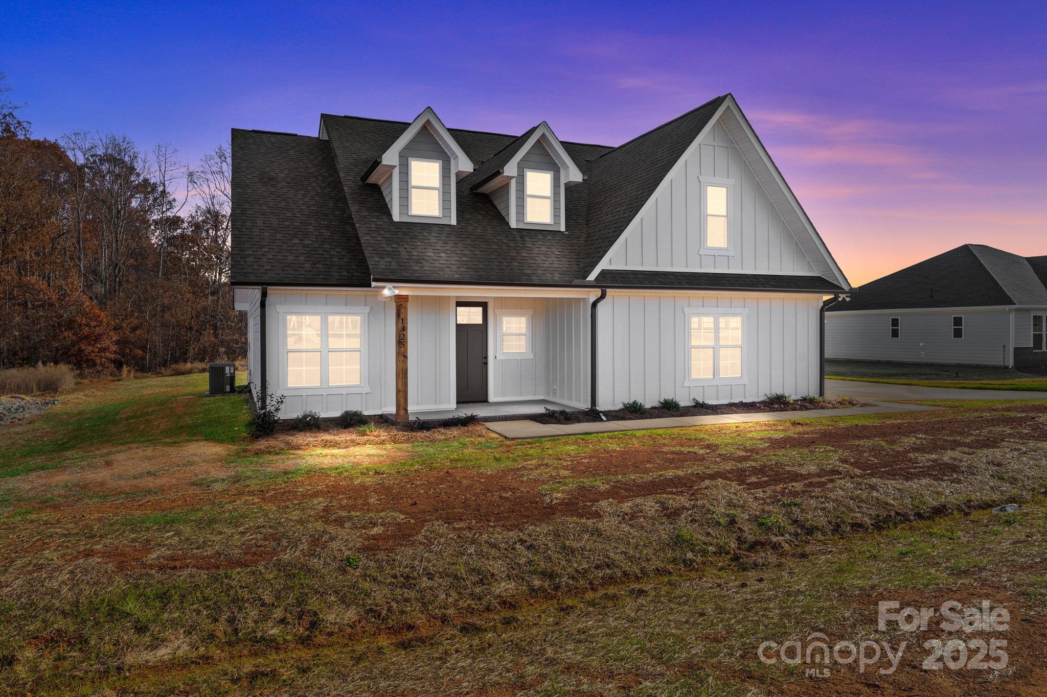 1325 Coppergate Drive Property Photo 2