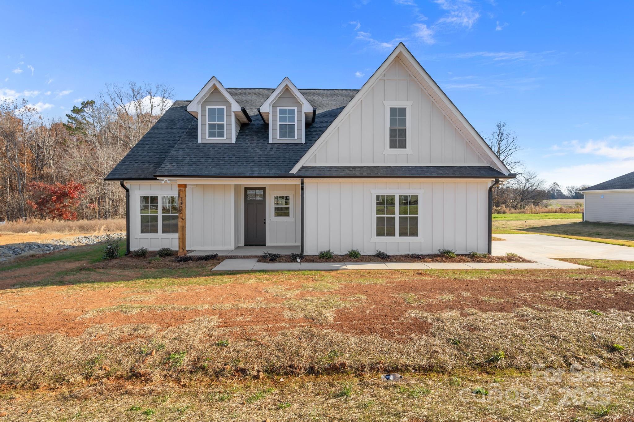 1325 Coppergate Drive Property Photo 3
