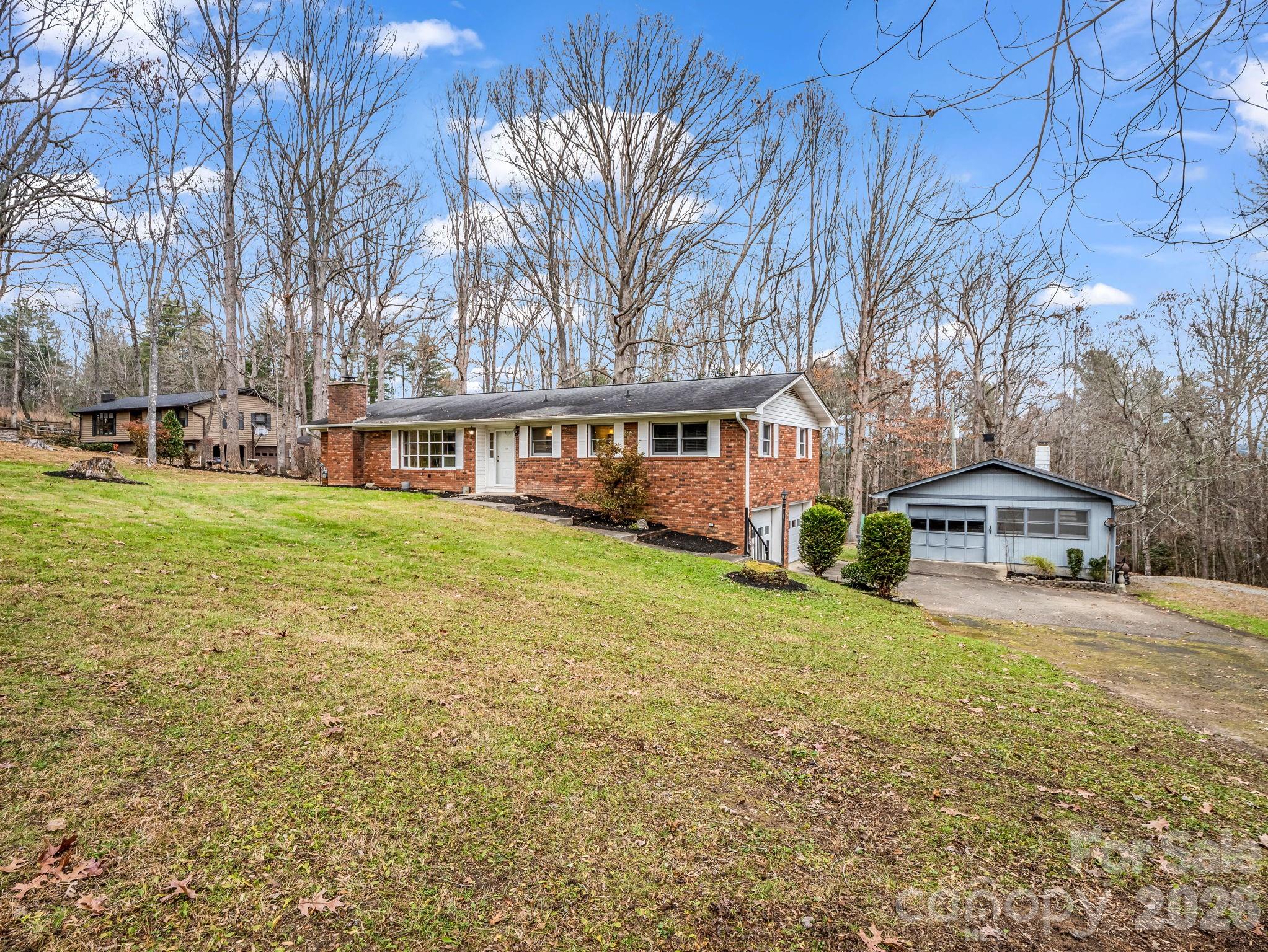 136 Old Tanglewood Trail Property Photo 1