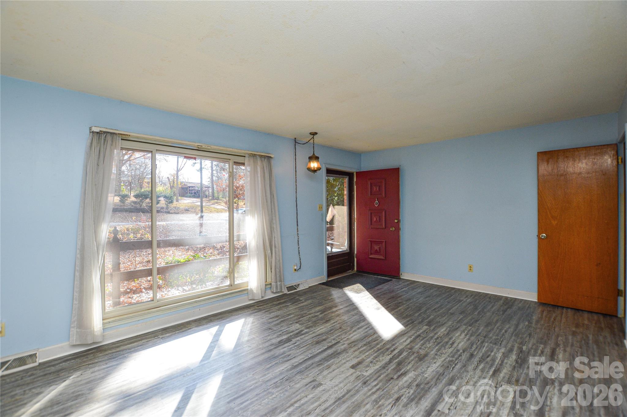 1405 Forest Park Drive 1 Property Photo 4