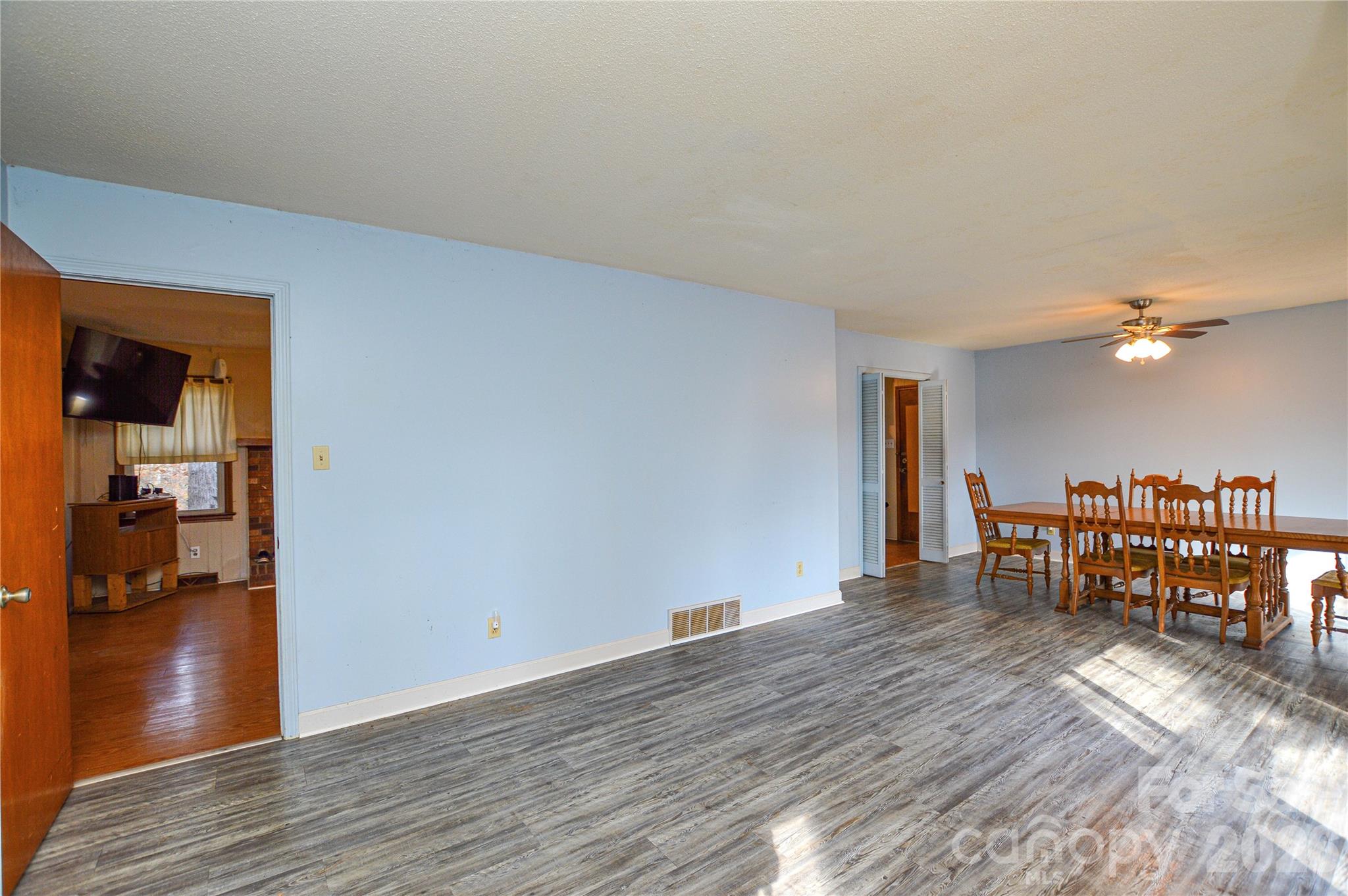 1405 Forest Park Drive 1 Property Photo 5