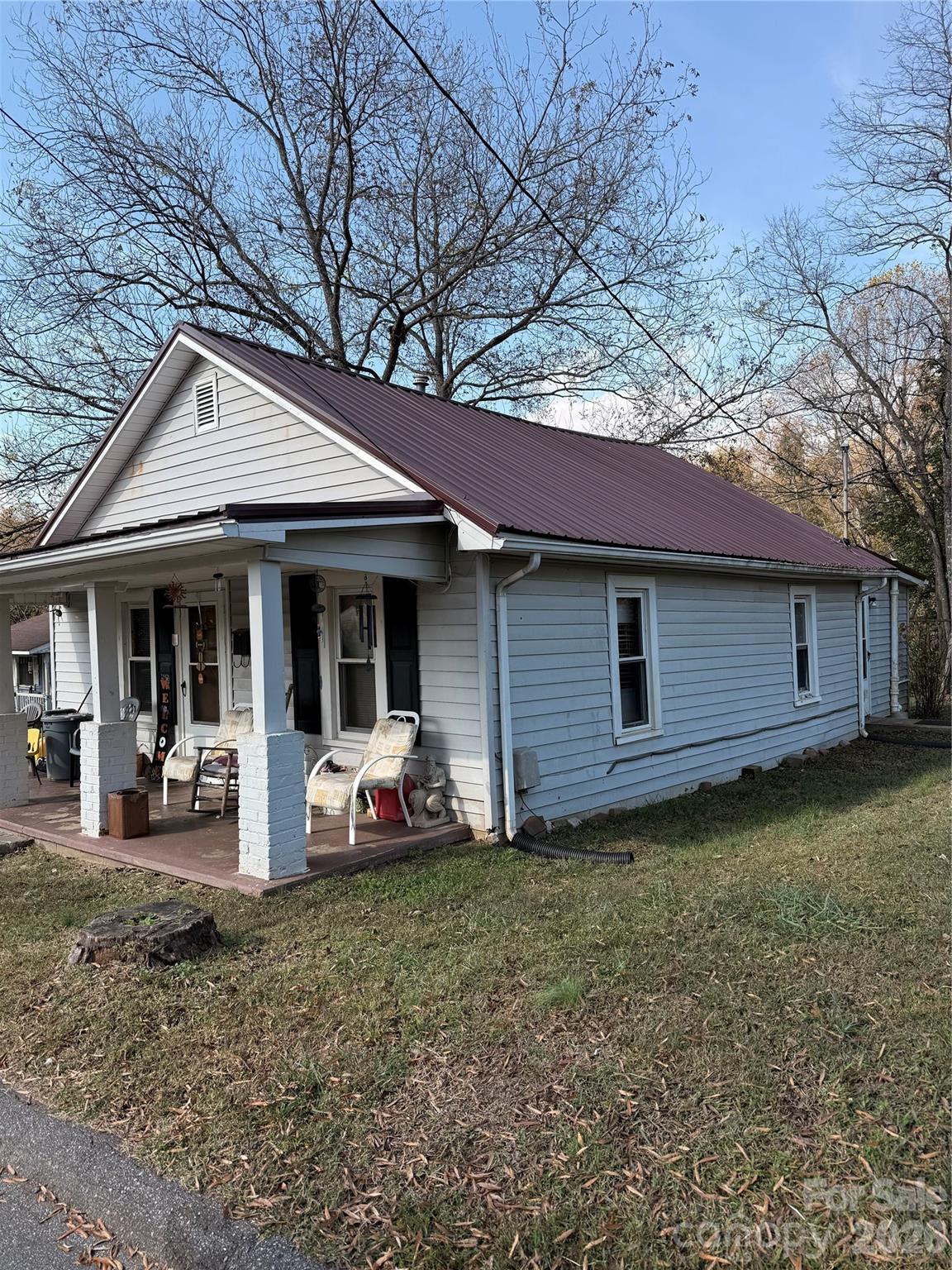 1418 Huggins Street Property Photo 1